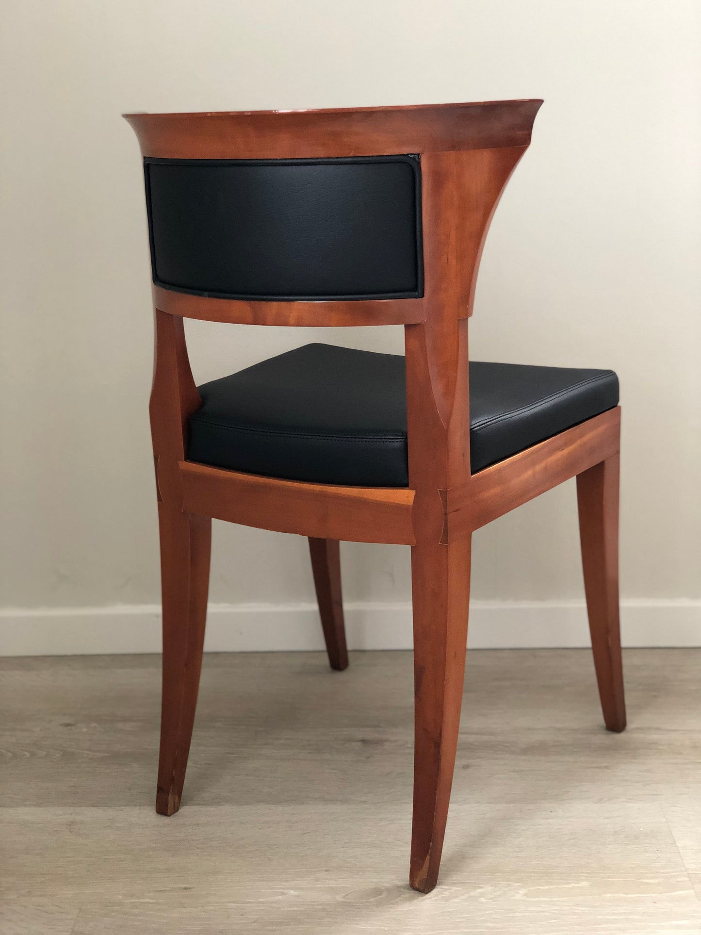 A Pair of 4 Giorgetti Cherry Wood Dining Chairs Model Sella Media by Leon Krier 1991