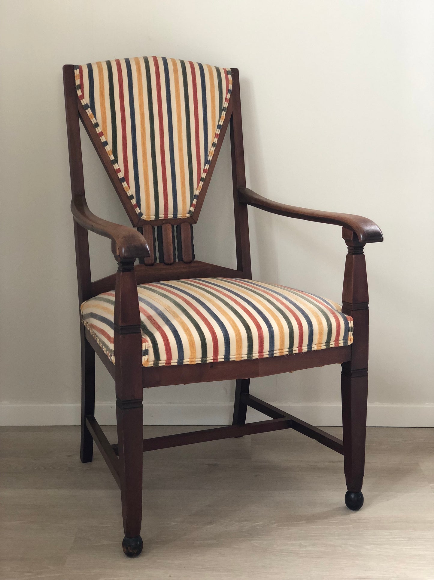 Pair of 2 Art Deco Amsterdam School ‘t Woonhuys Arm Chairs The Netherlands 1930s
