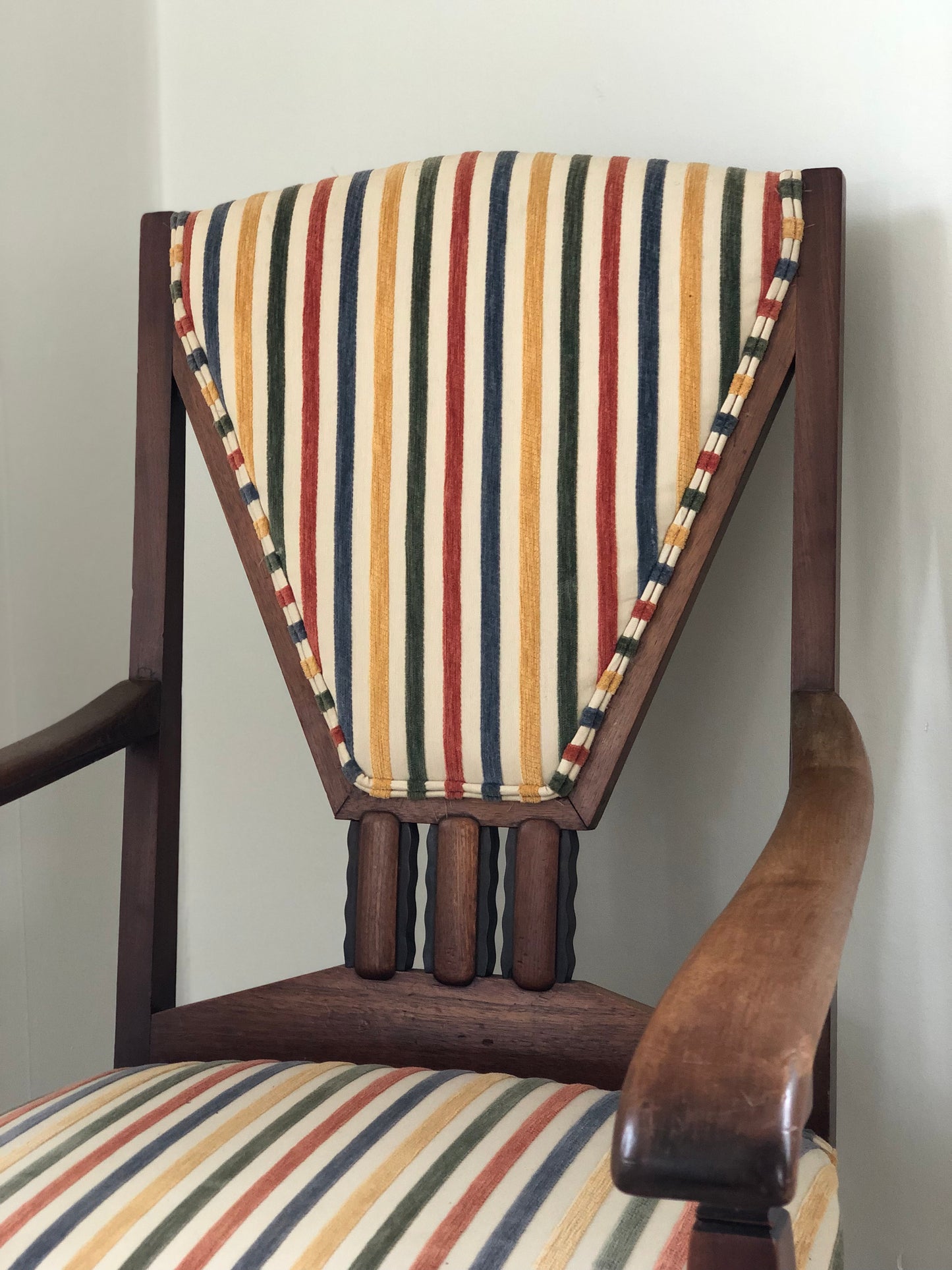 Pair of 2 Art Deco Amsterdam School ‘t Woonhuys Arm Chairs The Netherlands 1930s