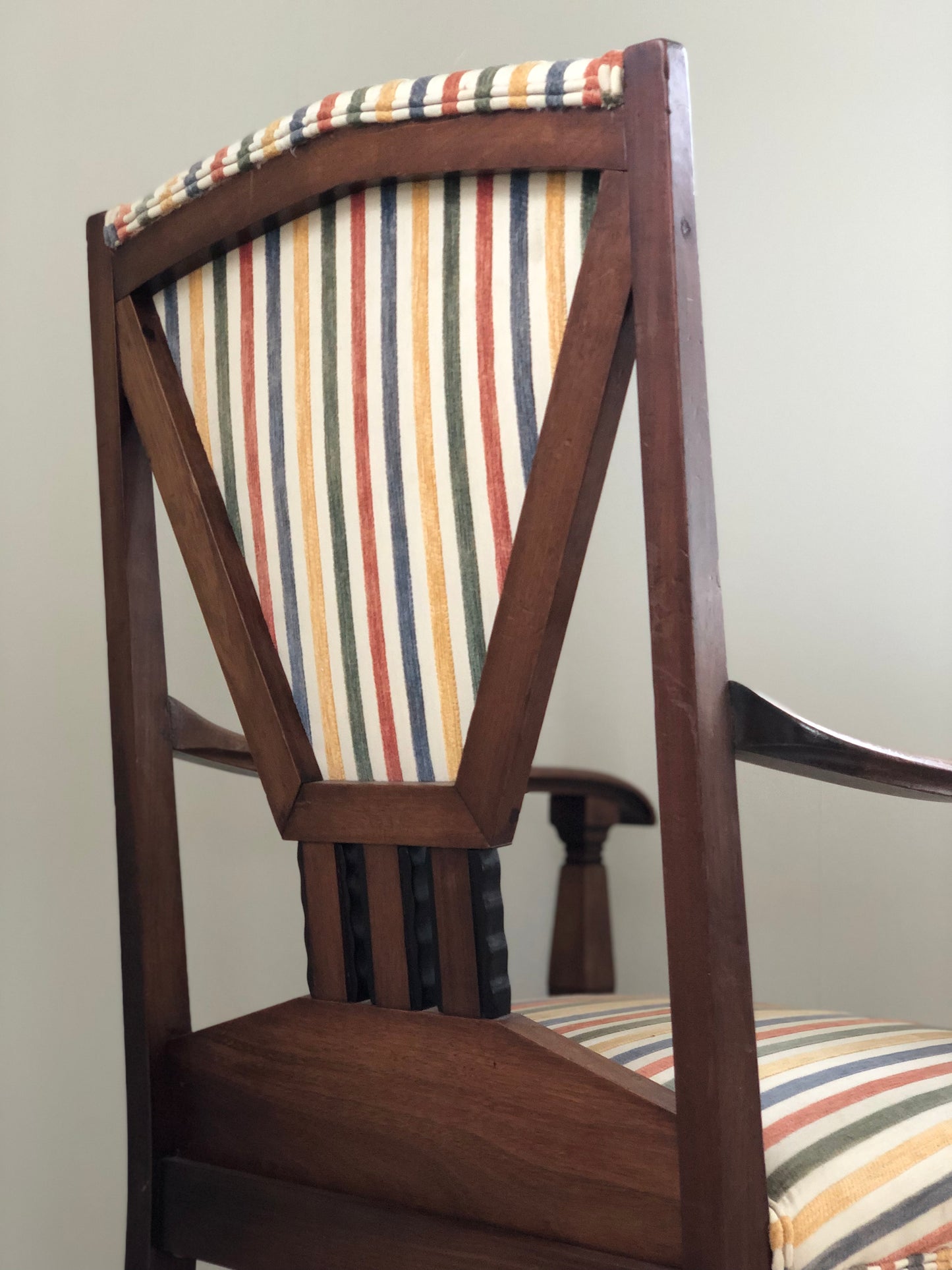 Pair of 2 Art Deco Amsterdam School ‘t Woonhuys Arm Chairs The Netherlands 1930s