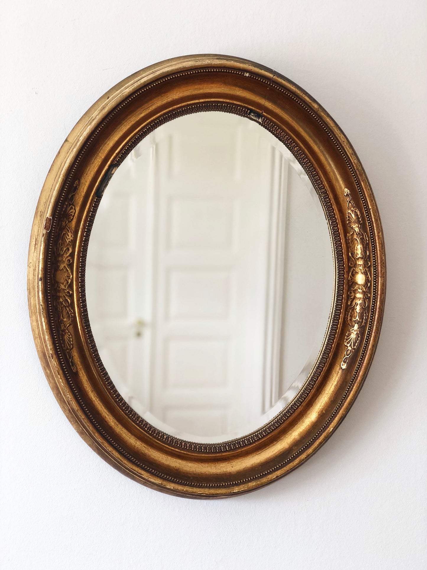 Antique Oval Giltwood Mirror France Late 19th Century