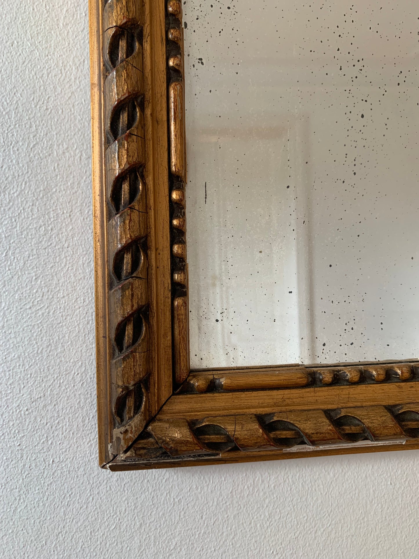 Victorian Giltwood Carved Mirror United Kingdom