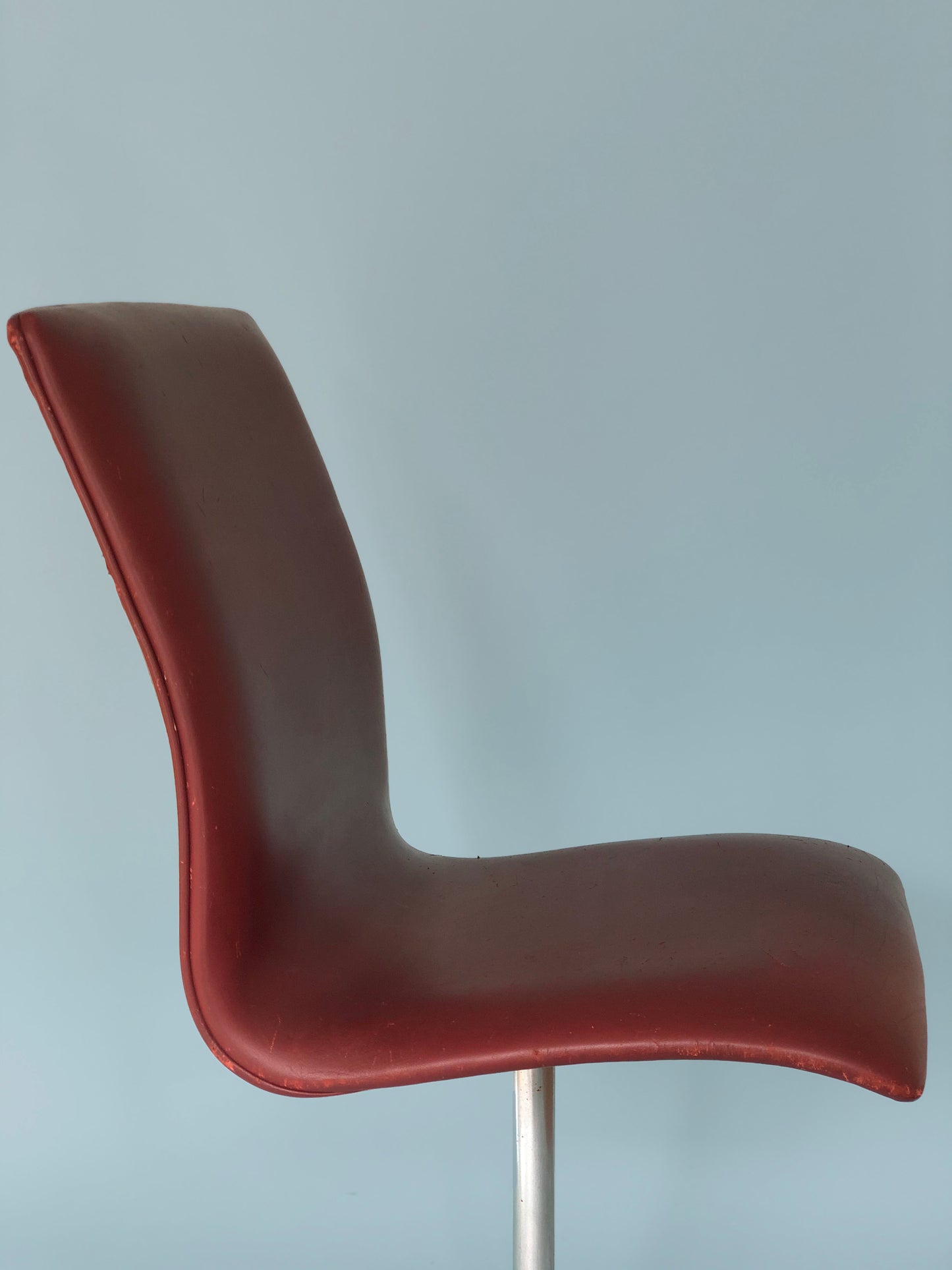 Arne Jacobsen Leather Oxford Chair By Fritz Hansen 1960s. Set Of 2