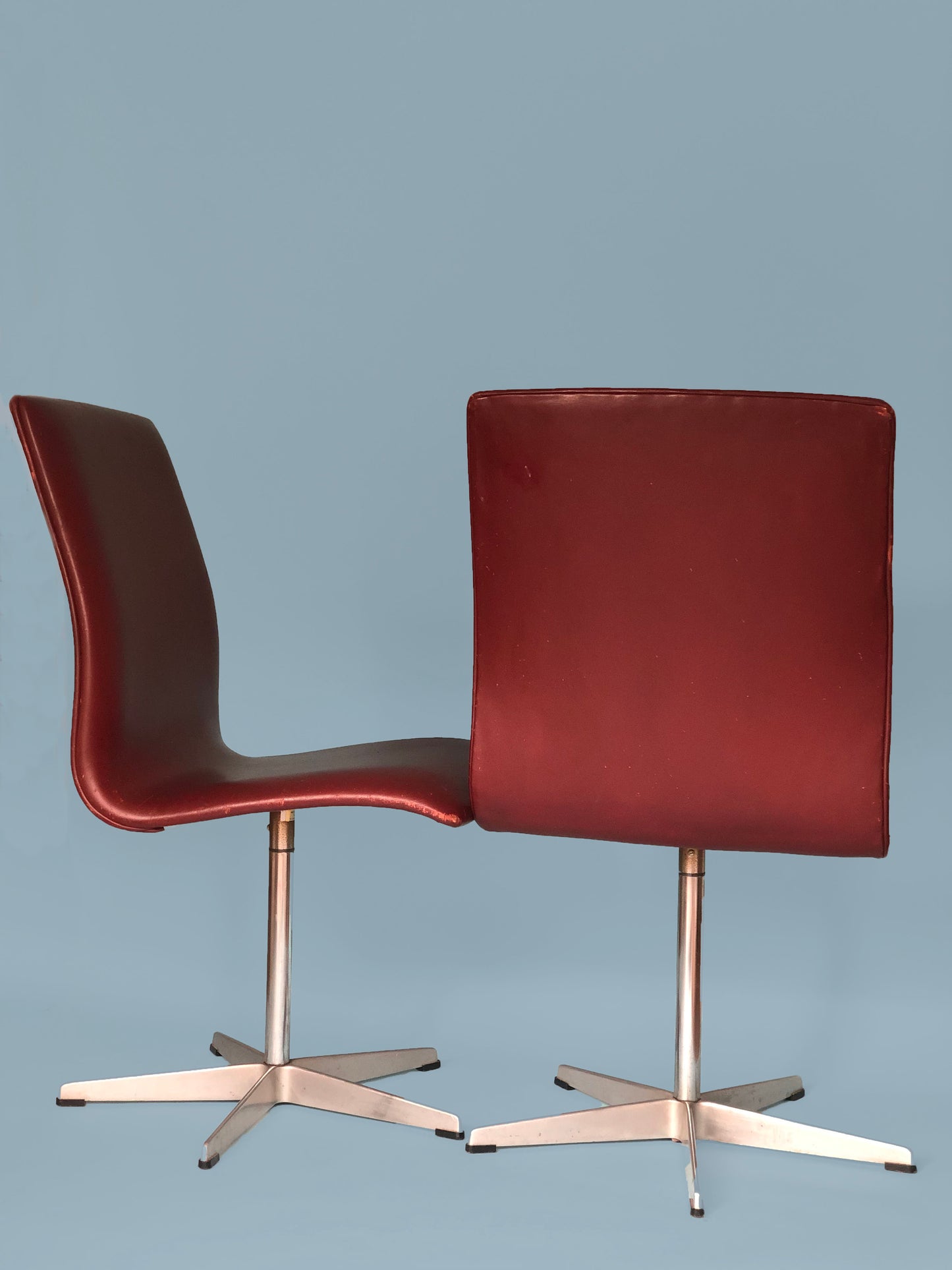 Arne Jacobsen Leather Oxford Chair By Fritz Hansen 1960s. Set Of 2