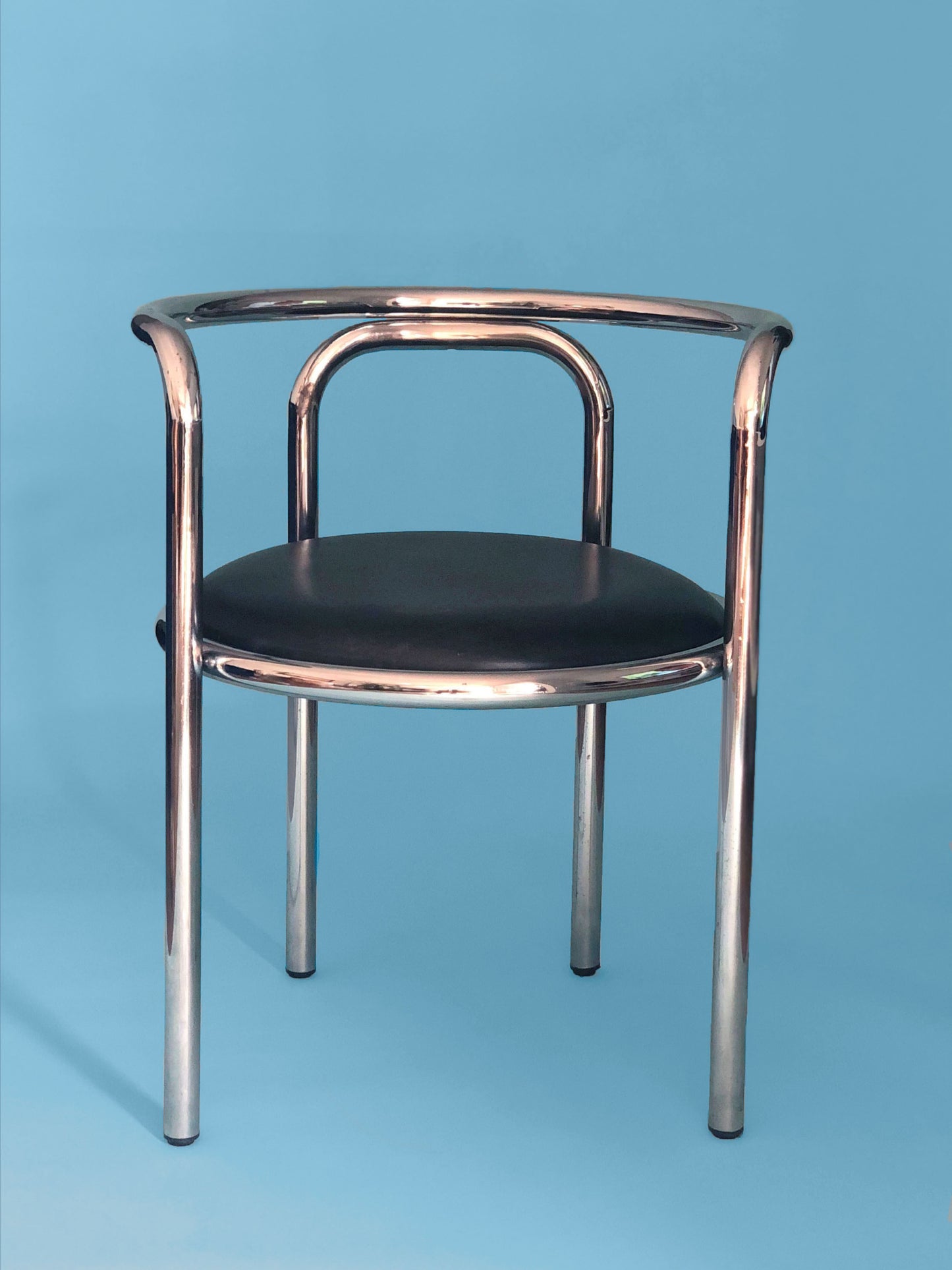 Set of 4 Vintage Locus Solus chairs designed by Gae Aulenti for Zanotta