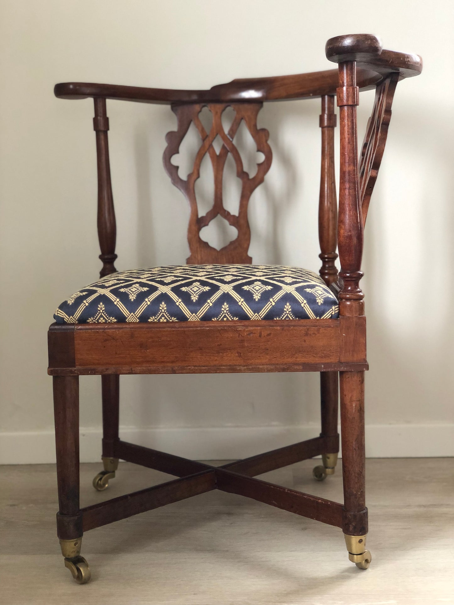 Georgian Mahogany Corner Chair on Casters 19th Century