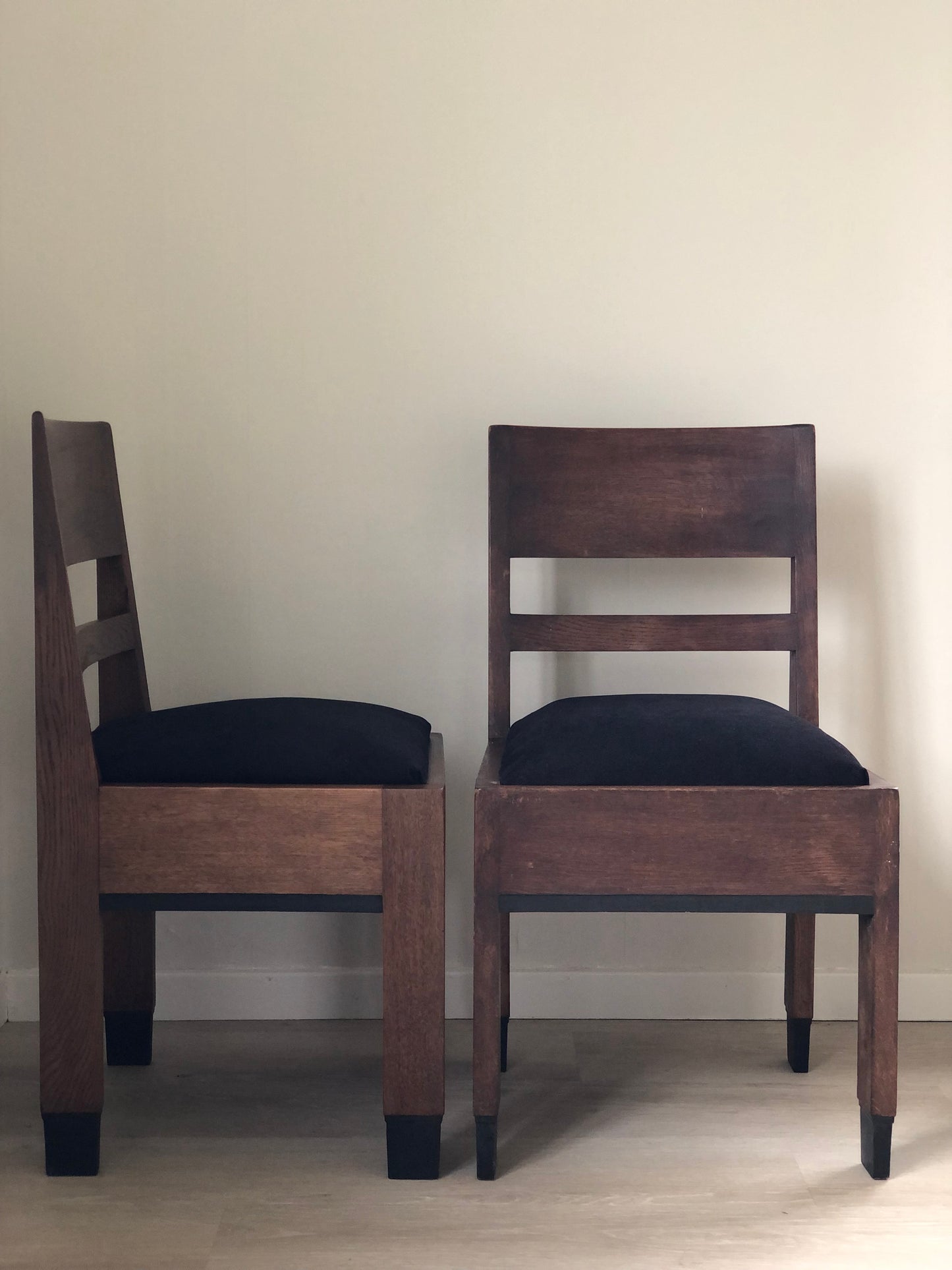 Pair of Oak Art Deco “Haagse School” Chair By H. Fels For L.O.V. Oosterbeek 1920s