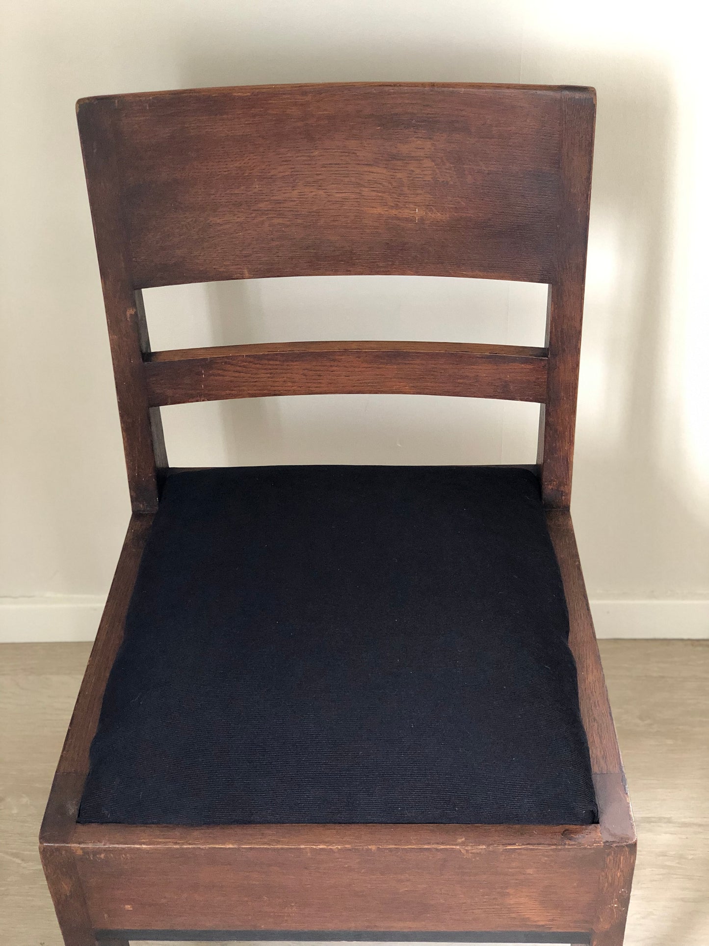 Pair of Oak Art Deco “Haagse School” Chair By H. Fels For L.O.V. Oosterbeek 1920s