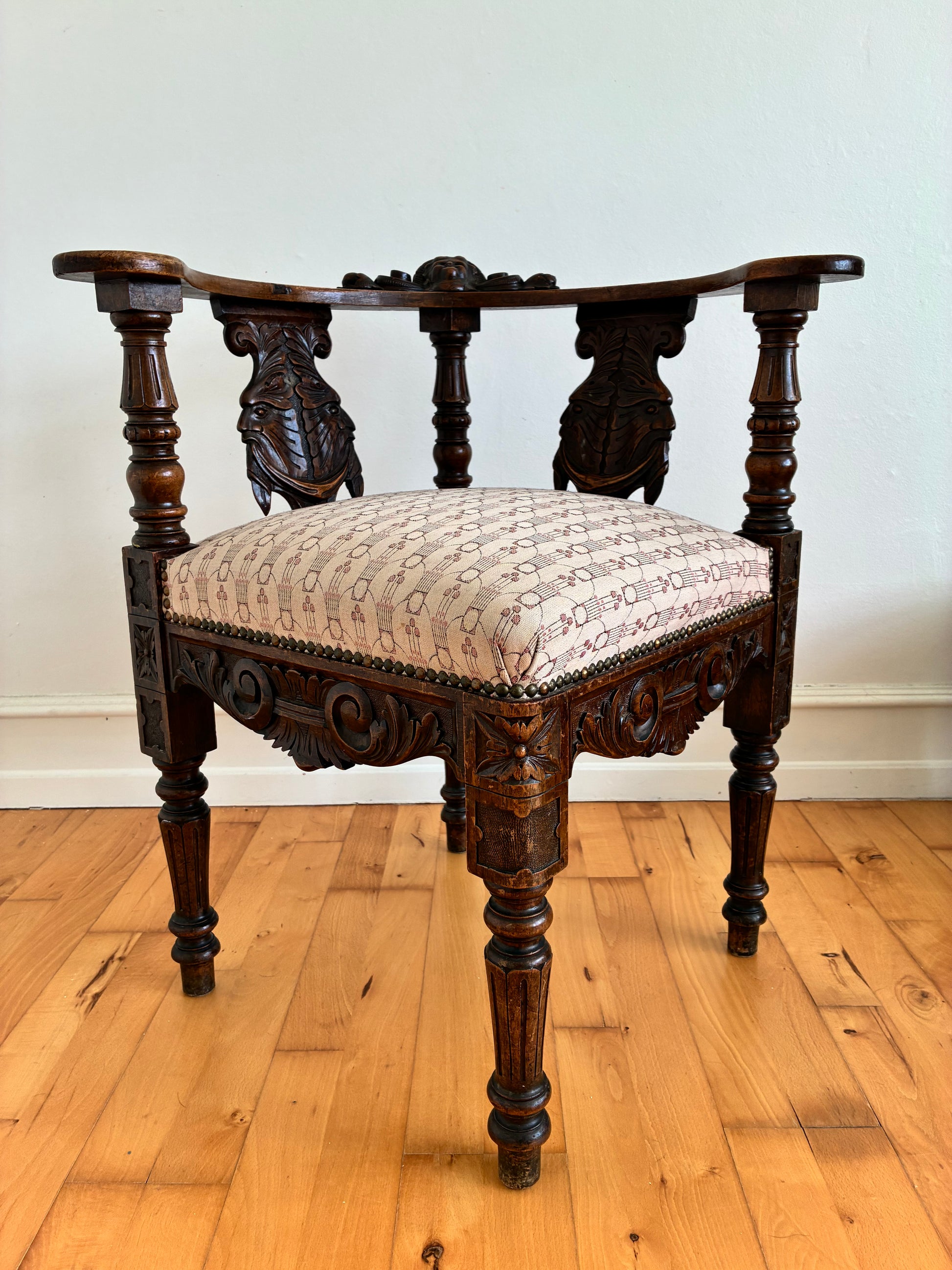 Antique English Victorian Corner Chair, Late 19th Century