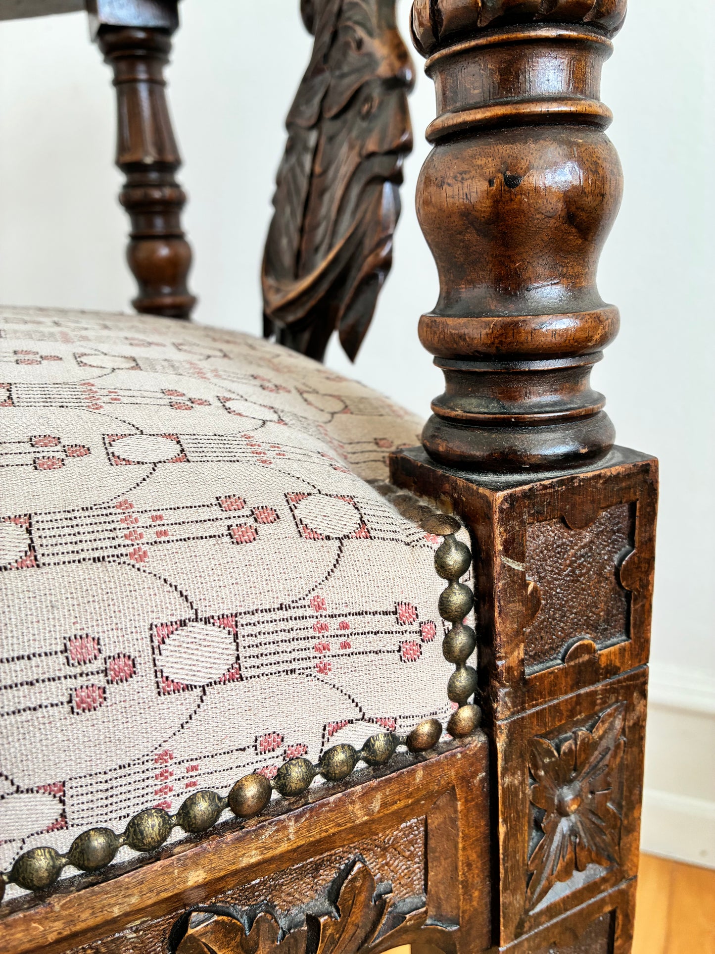 Antique English Victorian Corner Chair, Late 19th Century