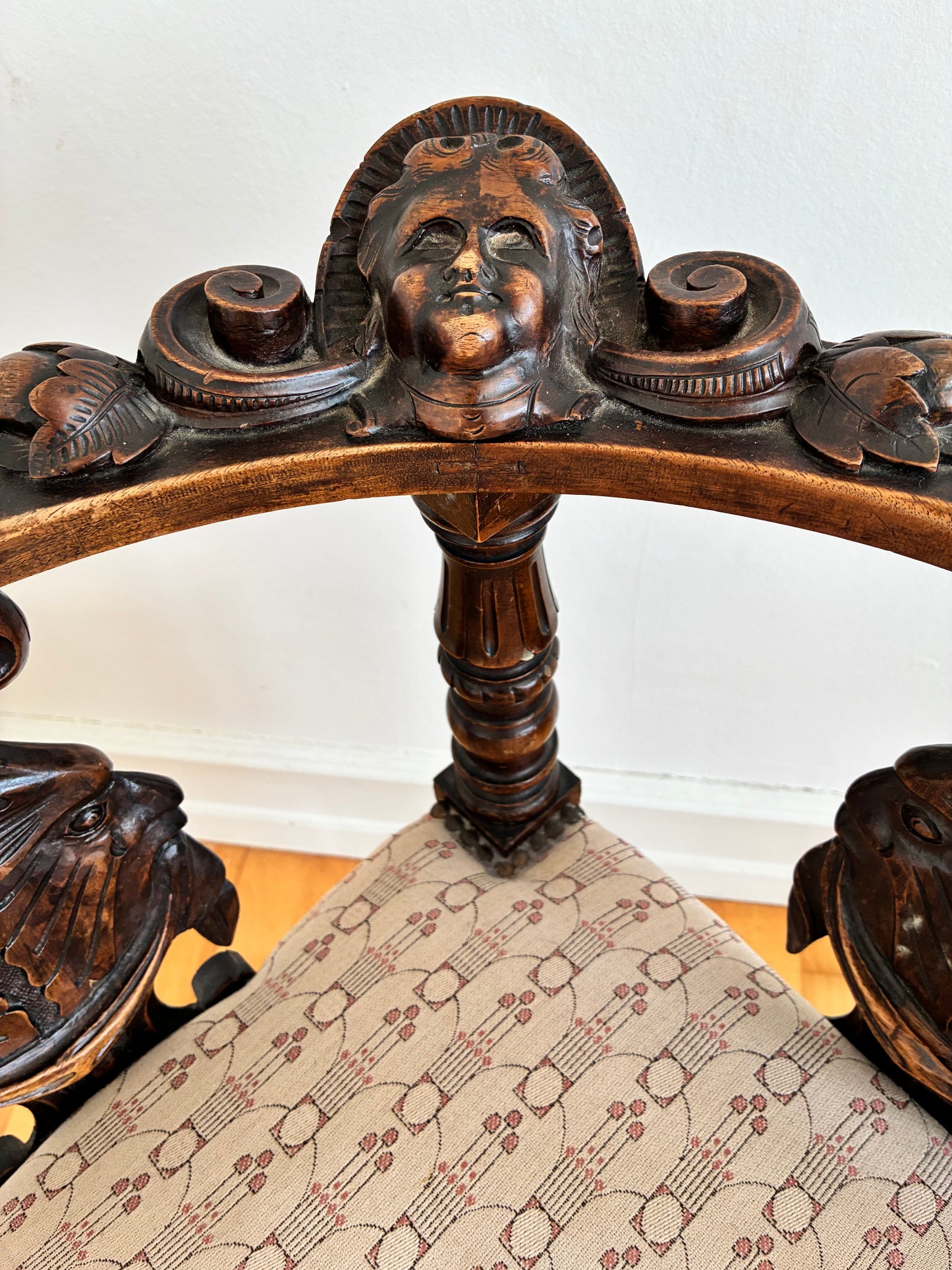 Antique English Victorian Corner Chair, Late 19th Century