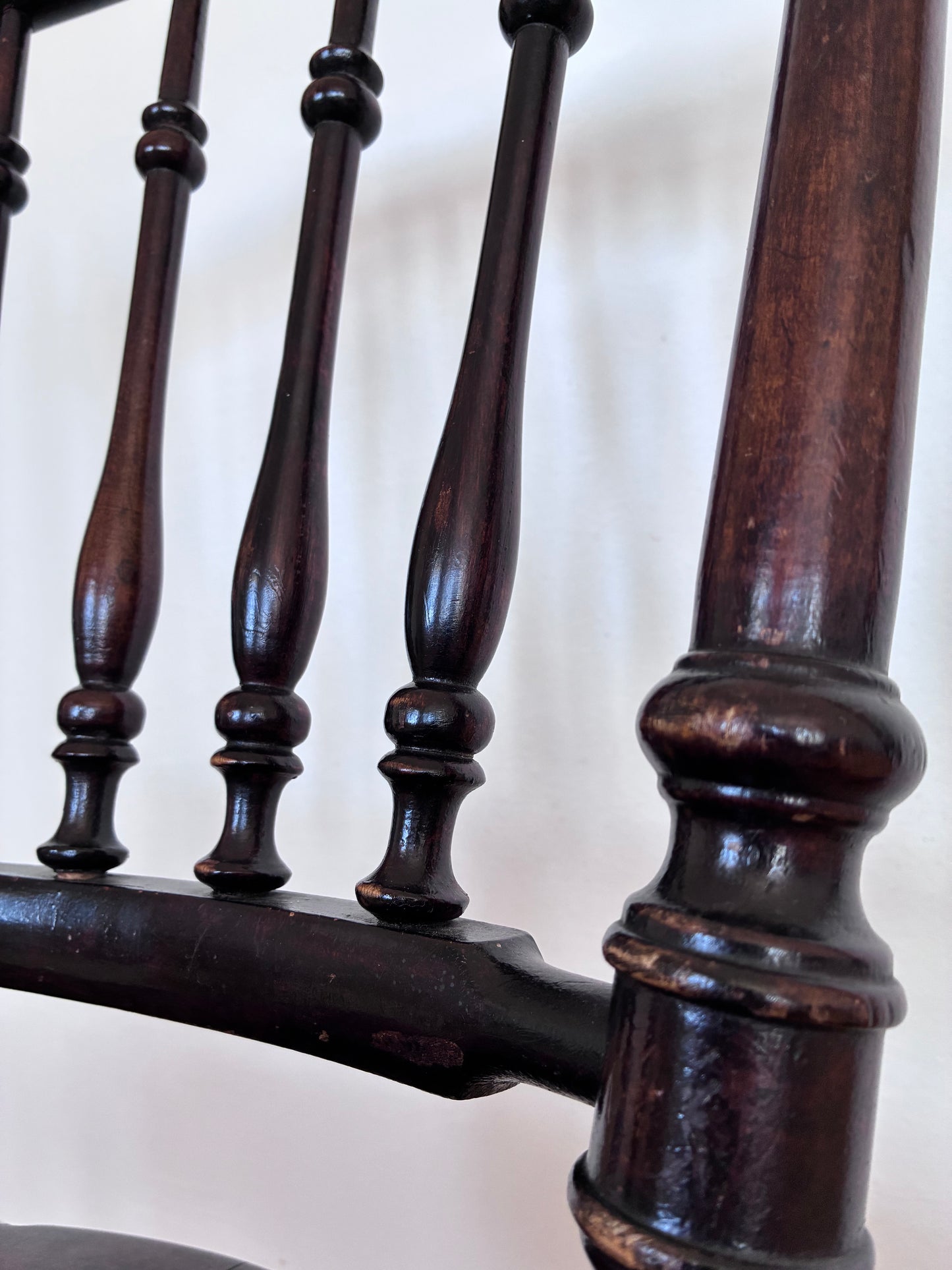 Antique English Victorian Spindle-Back Chair