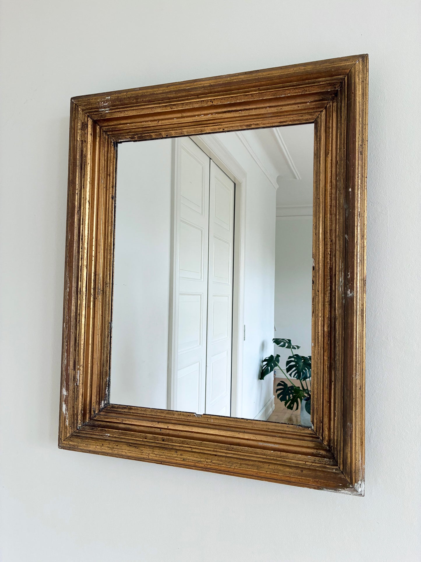 Antique Giltwood Wall Mirror in Gold