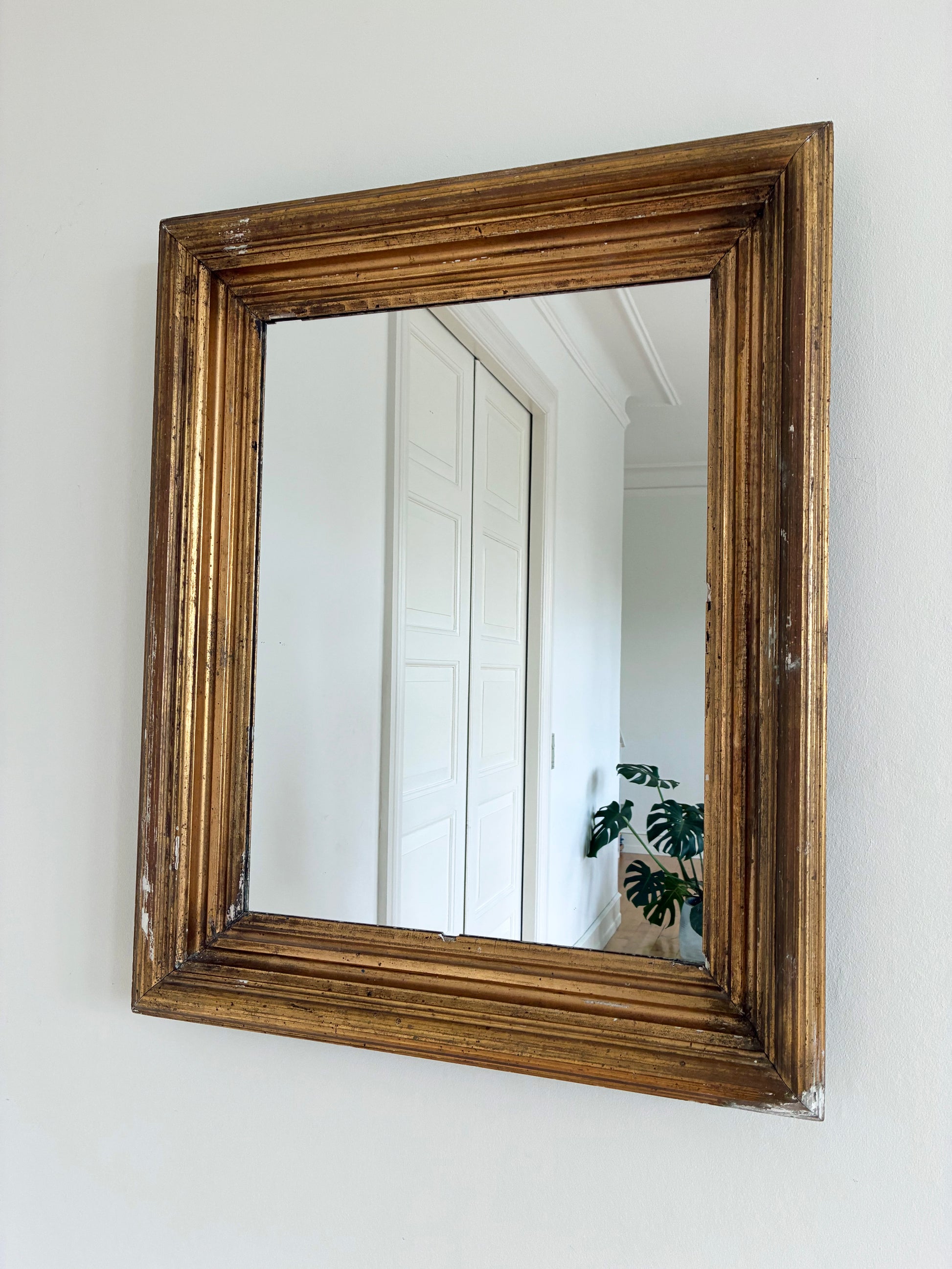 Antique Giltwood Wall Mirror in Gold