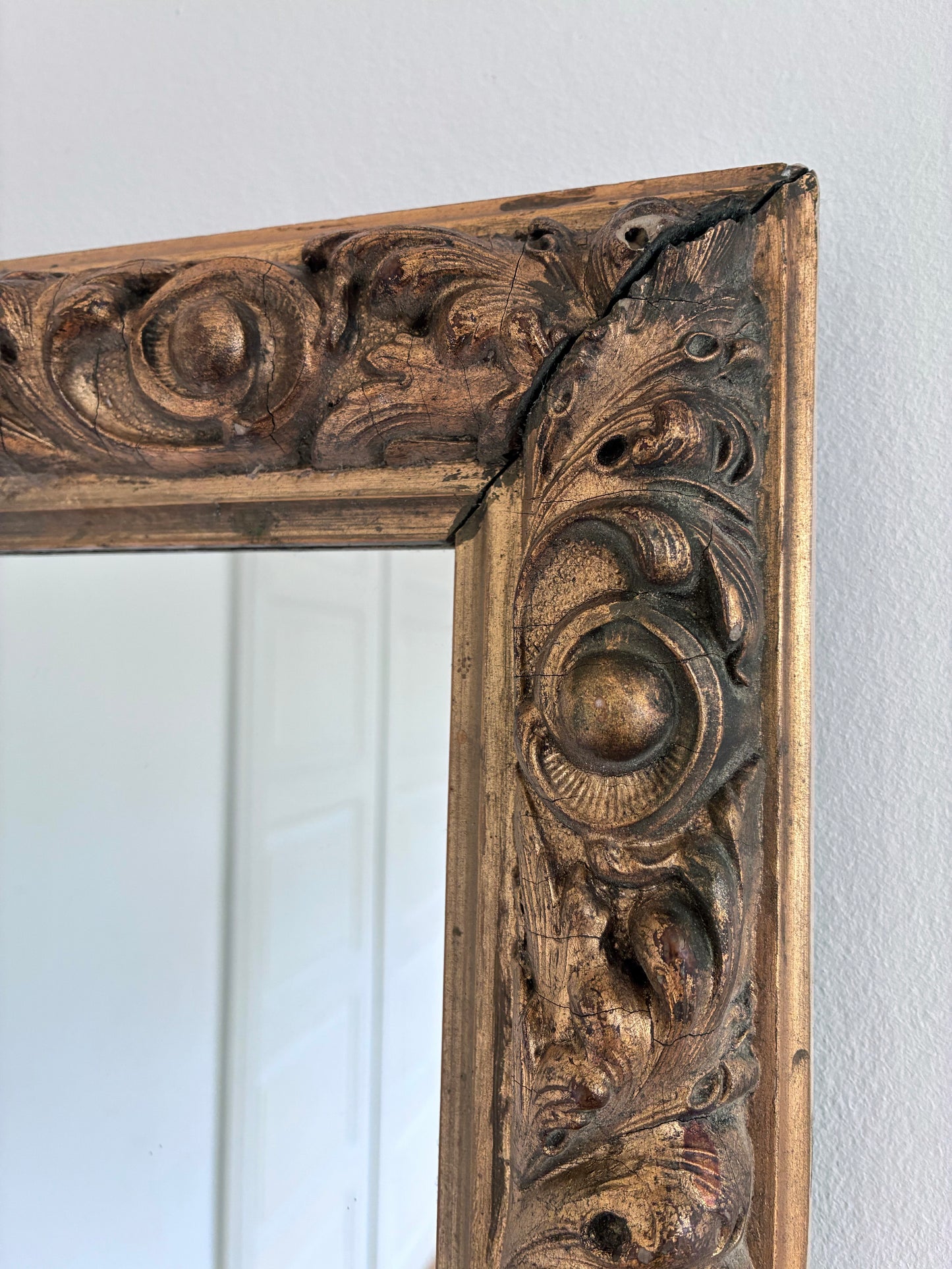 Antique Giltwood Wall Mirror in Gold
