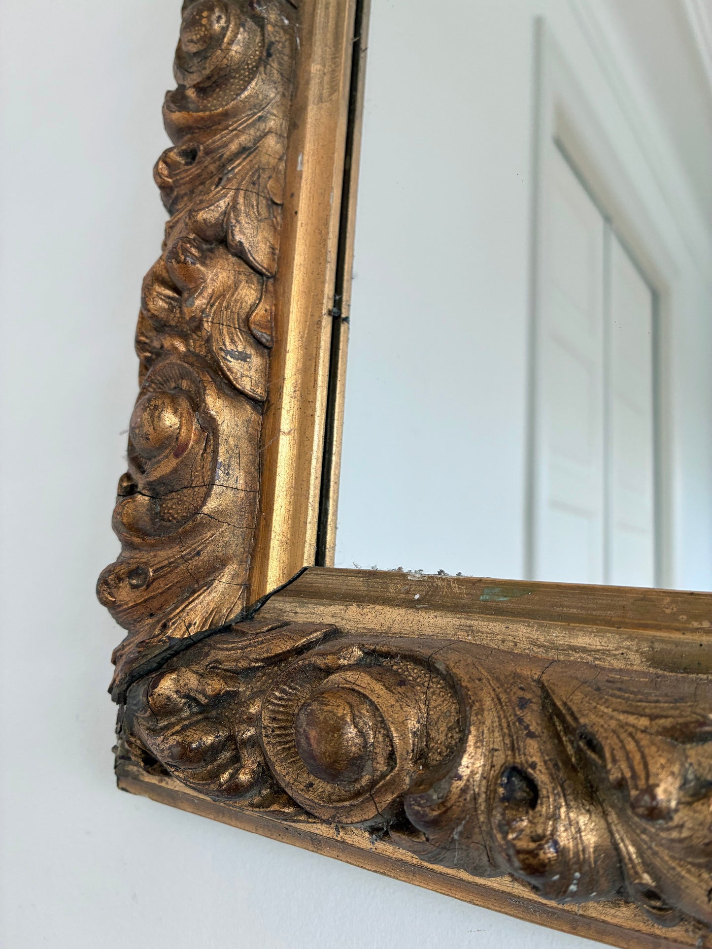 Antique Giltwood Wall Mirror in Gold