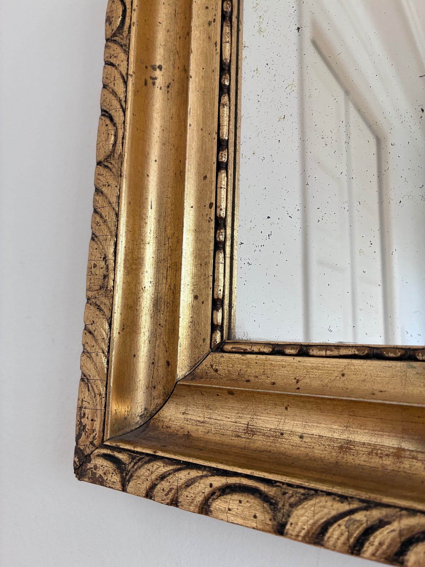 Antique Giltwood Wall Mirror in Gold