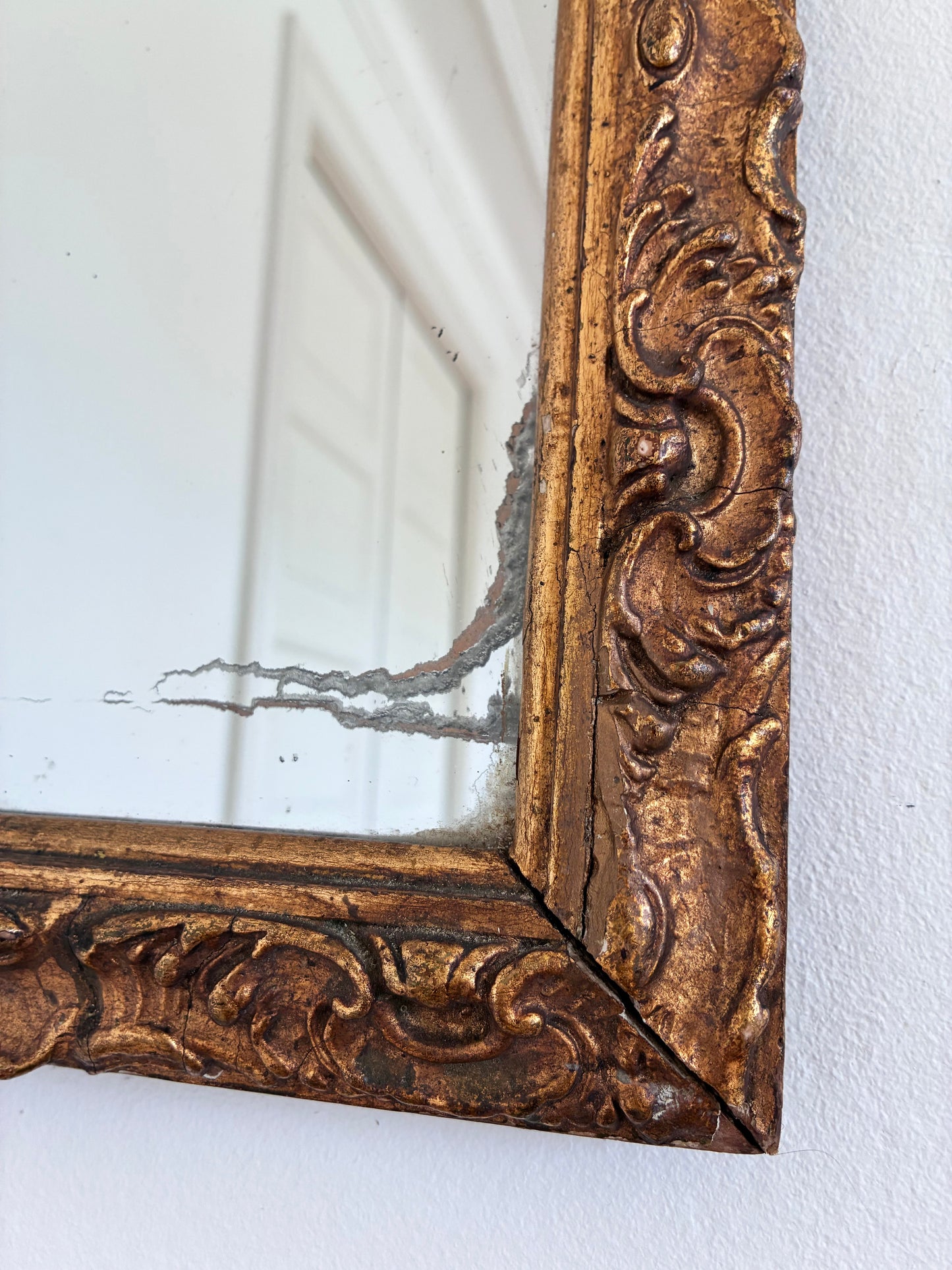 Antique Giltwood Wall Mirror in Gold