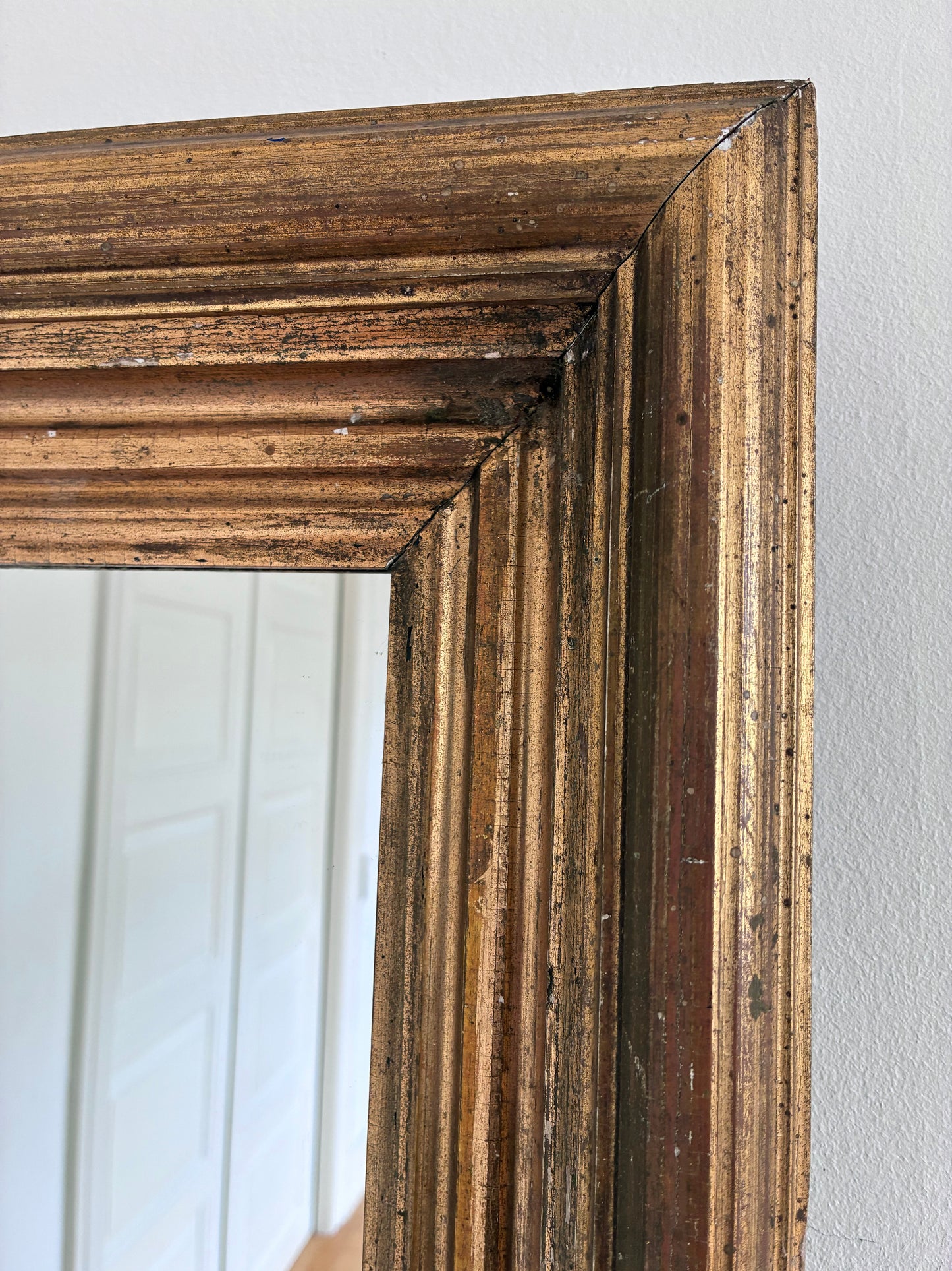 Antique Giltwood Wall Mirror in Gold
