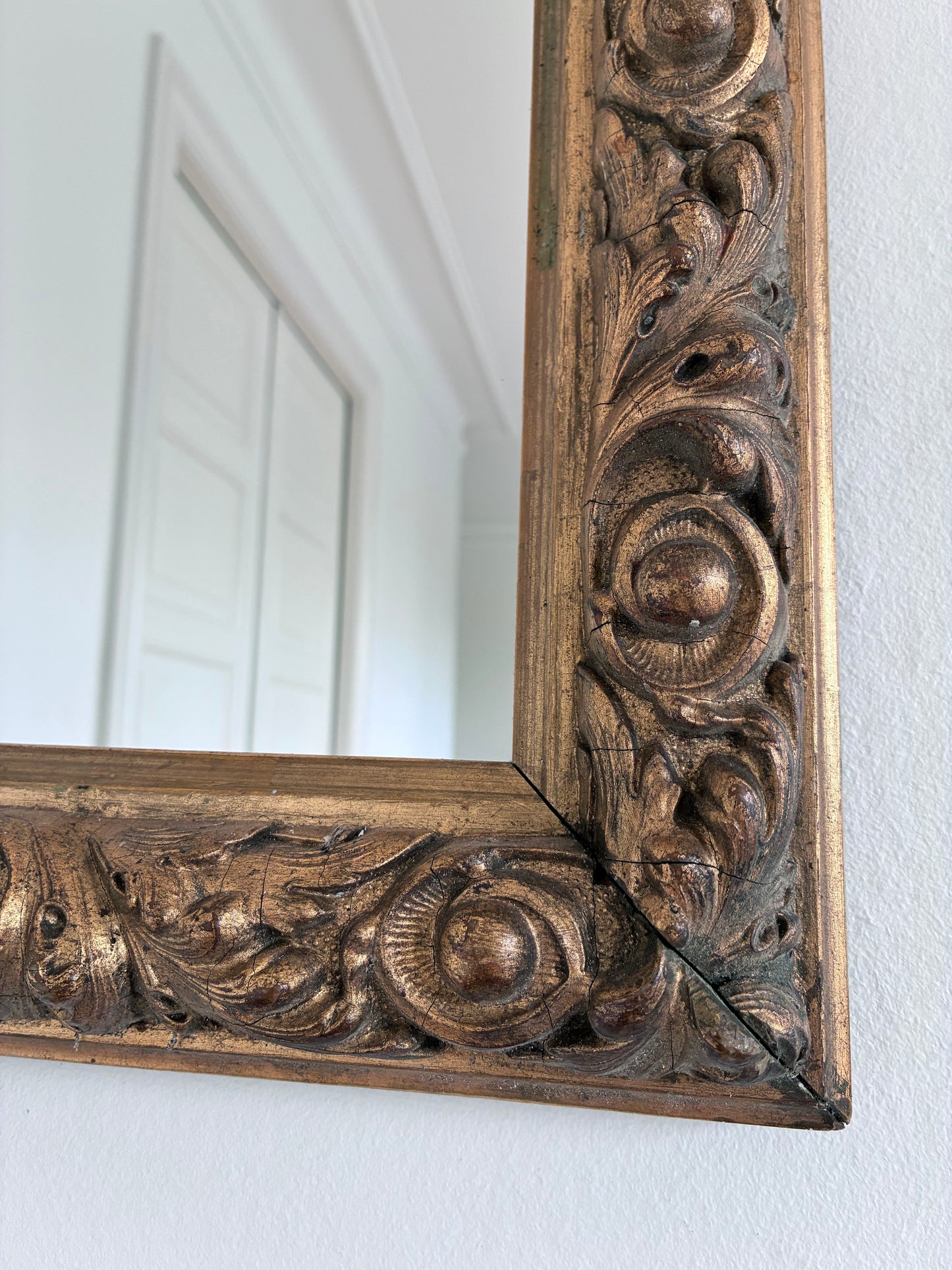 Antique Giltwood Wall Mirror in Gold
