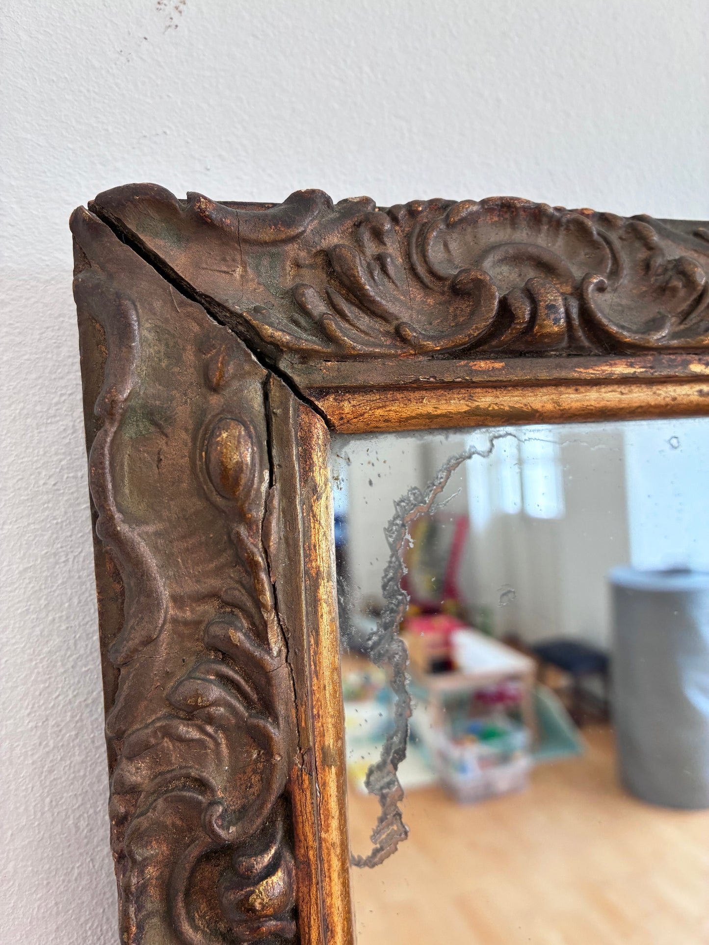 Antique Giltwood Wall Mirror in Gold