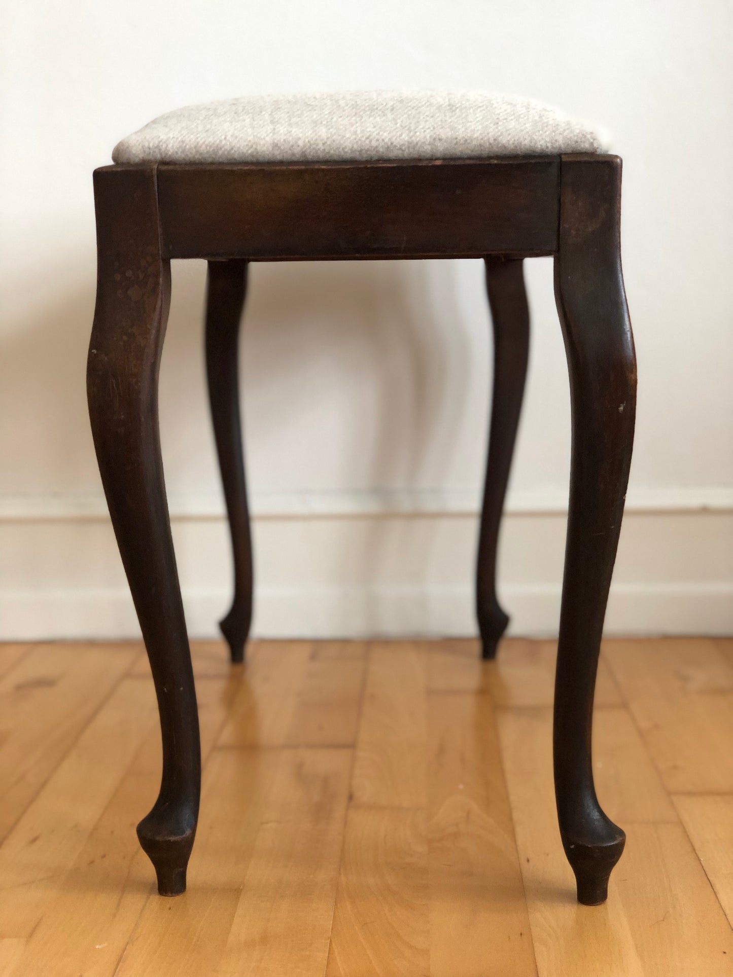 Antique Louis XV Style Entryway Bench – Dutch, Early 20th Century