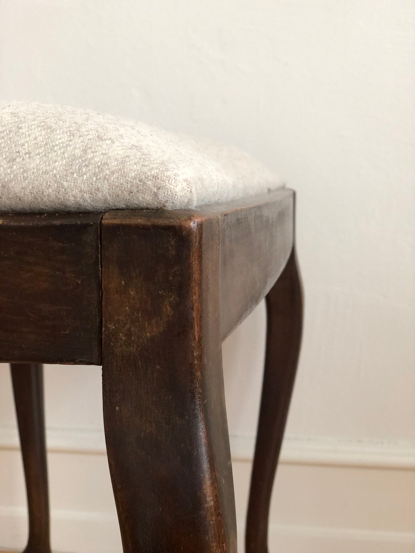 Antique Louis XV Style Entryway Bench – Dutch, Early 20th Century