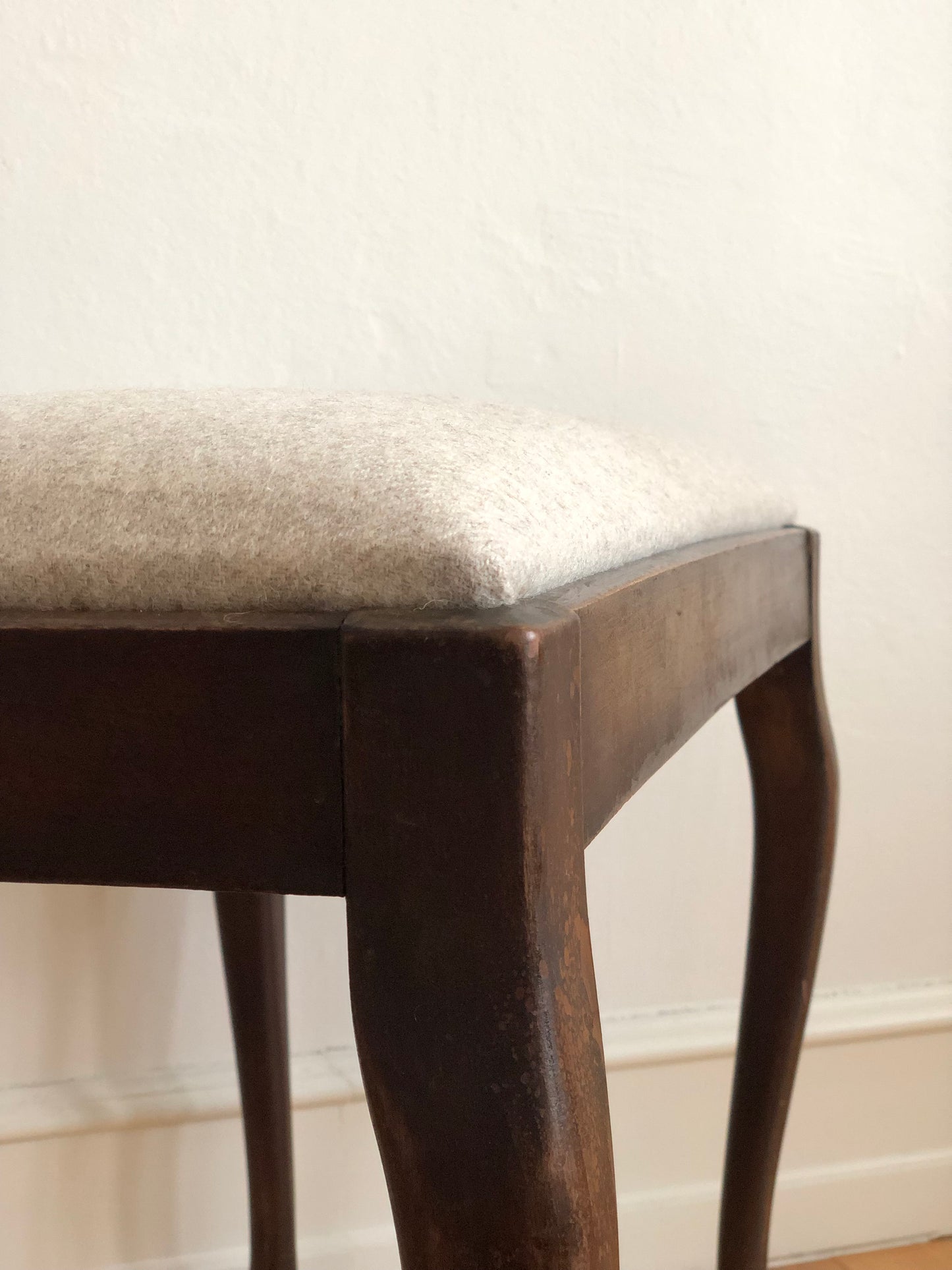 Antique Louis XV Style Entryway Bench – Dutch, Early 20th Century