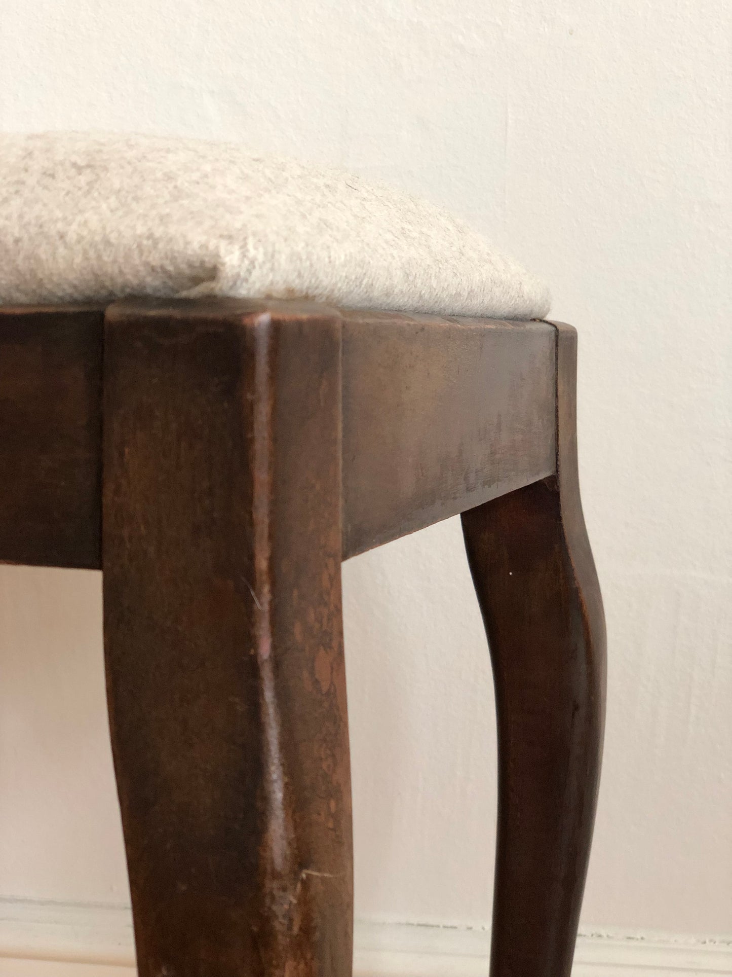 Antique Louis XV Style Entryway Bench – Dutch, Early 20th Century