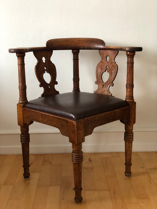 Antique Oak Corner Chair by Rud Rasmussen, Copenhagen Denmark Early 20th Century