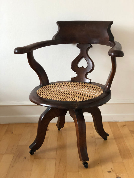 Edwardian Mahogany Swivel Desk Chair on Castors Early 20th Century United Kingdom