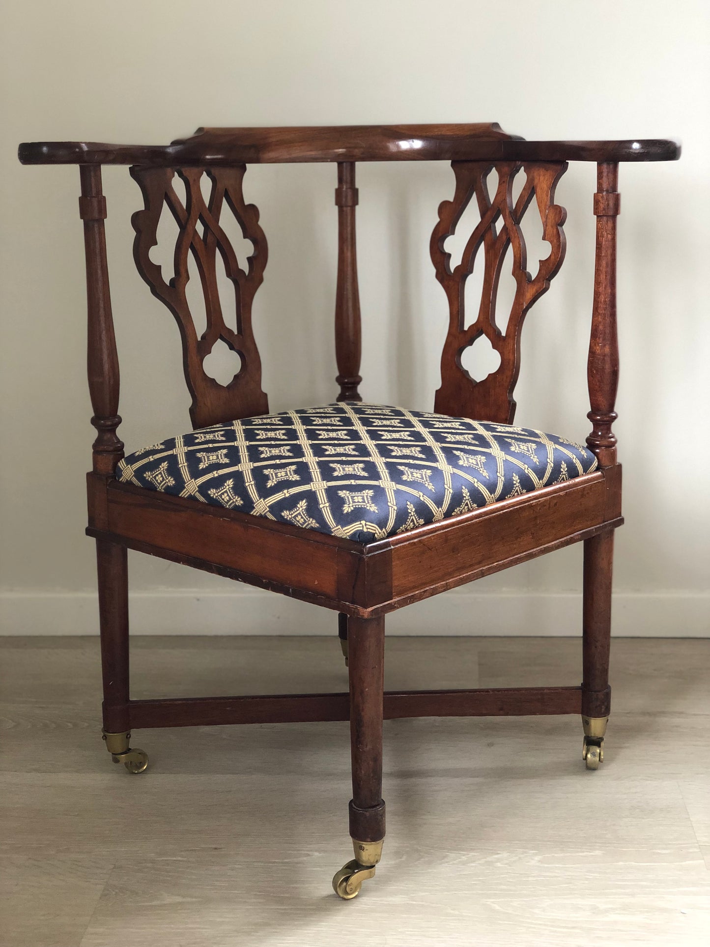 Georgian Mahogany Corner Chair on Casters 19th Century