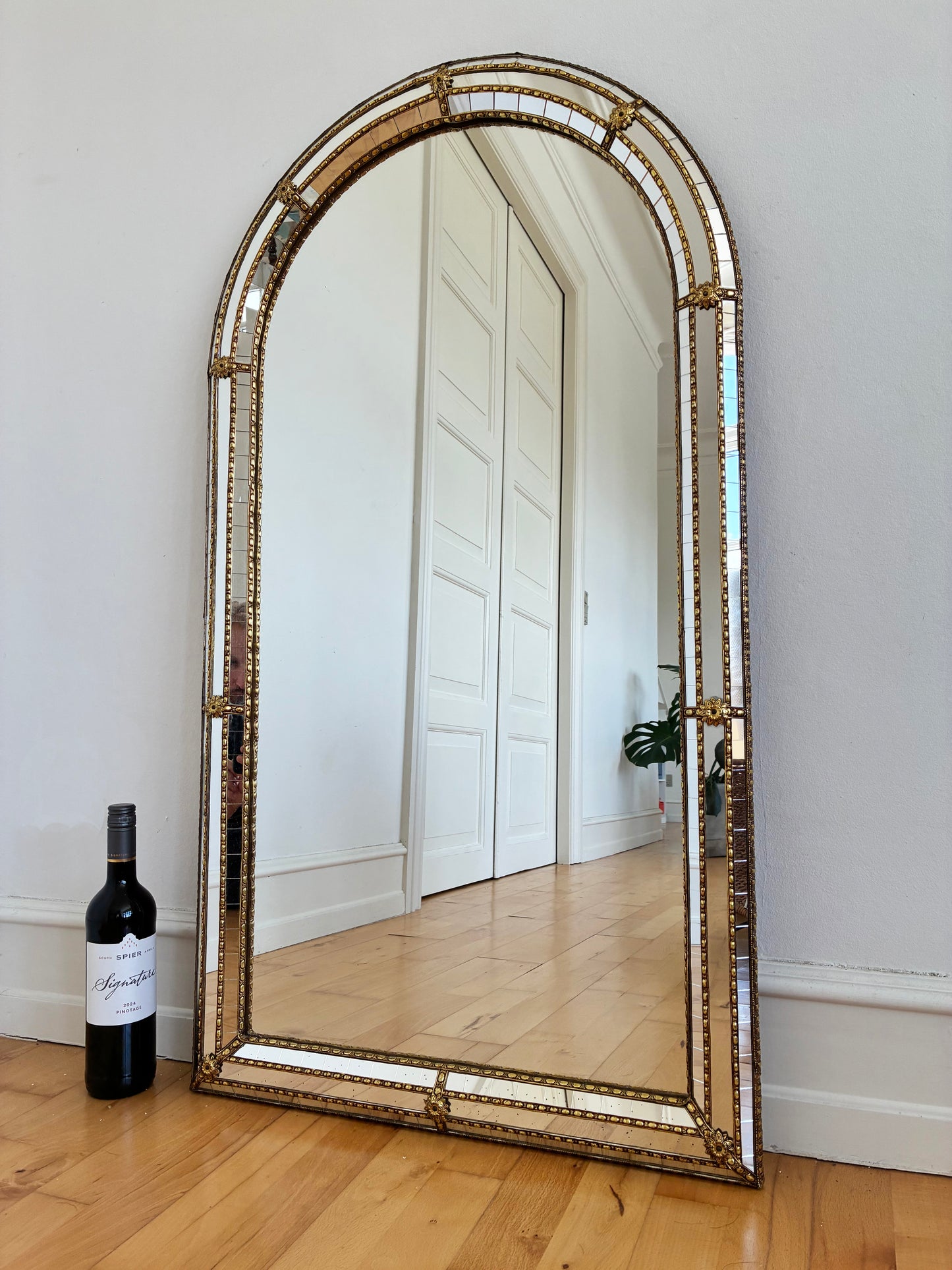 Large Vintage Spanish Venetian-Style Wall Mirror, Brass, 1980s Hollywood Regency