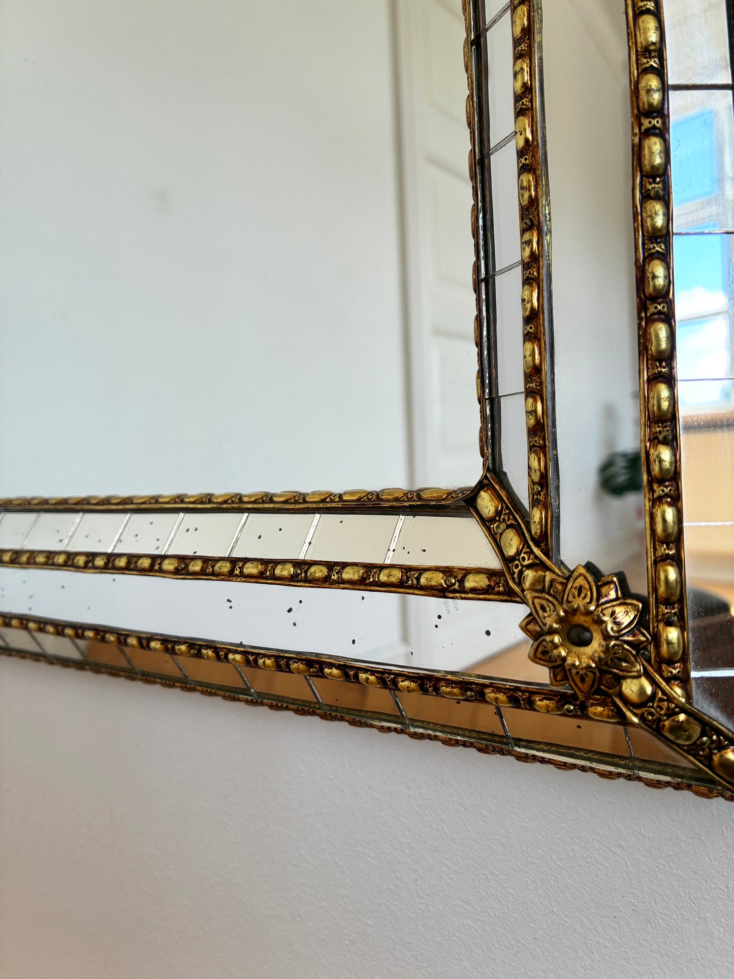 Large Vintage Spanish Venetian-Style Wall Mirror, Brass, 1980s Hollywood Regency