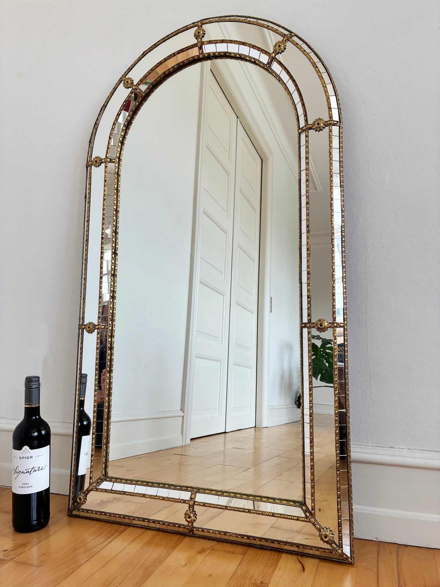 Large Vintage Spanish Venetian-Style Wall Mirror, Brass, 1980s Hollywood Regency