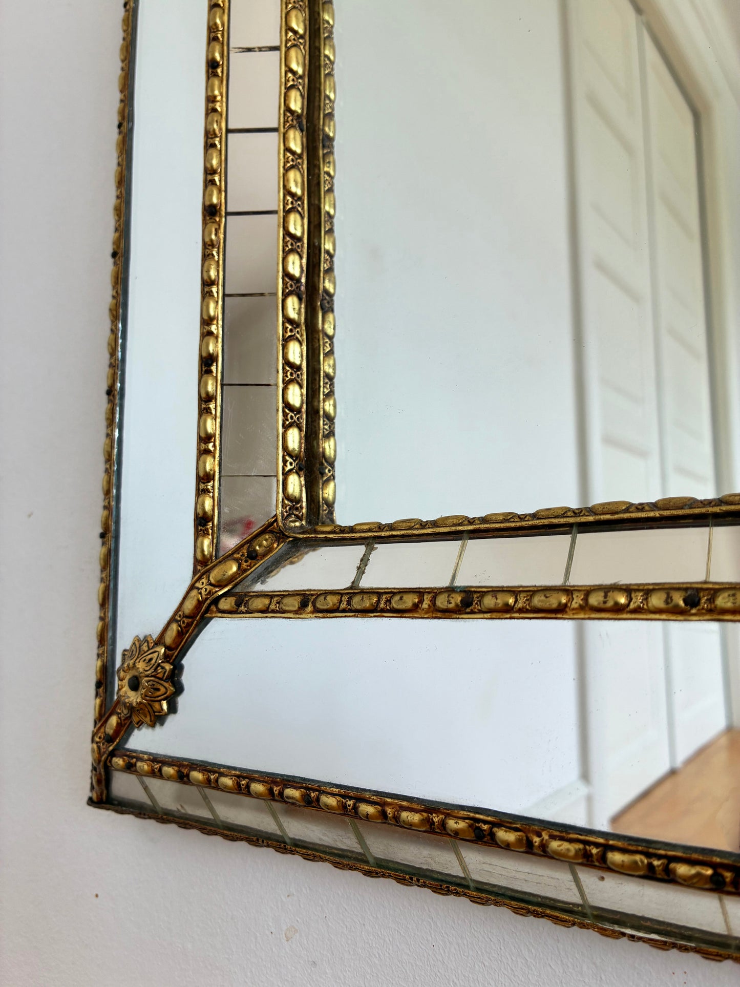 Large Vintage Spanish Venetian-Style Wall Mirror, Brass, 1980s Hollywood Regency