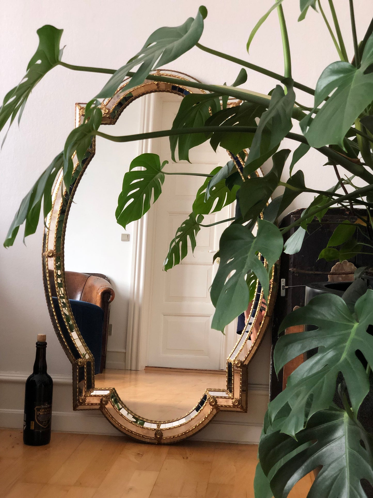 Large Vintage Venetian Brass Cartouche Mirror – Gold Hollywood Regency, Spanish 1980s