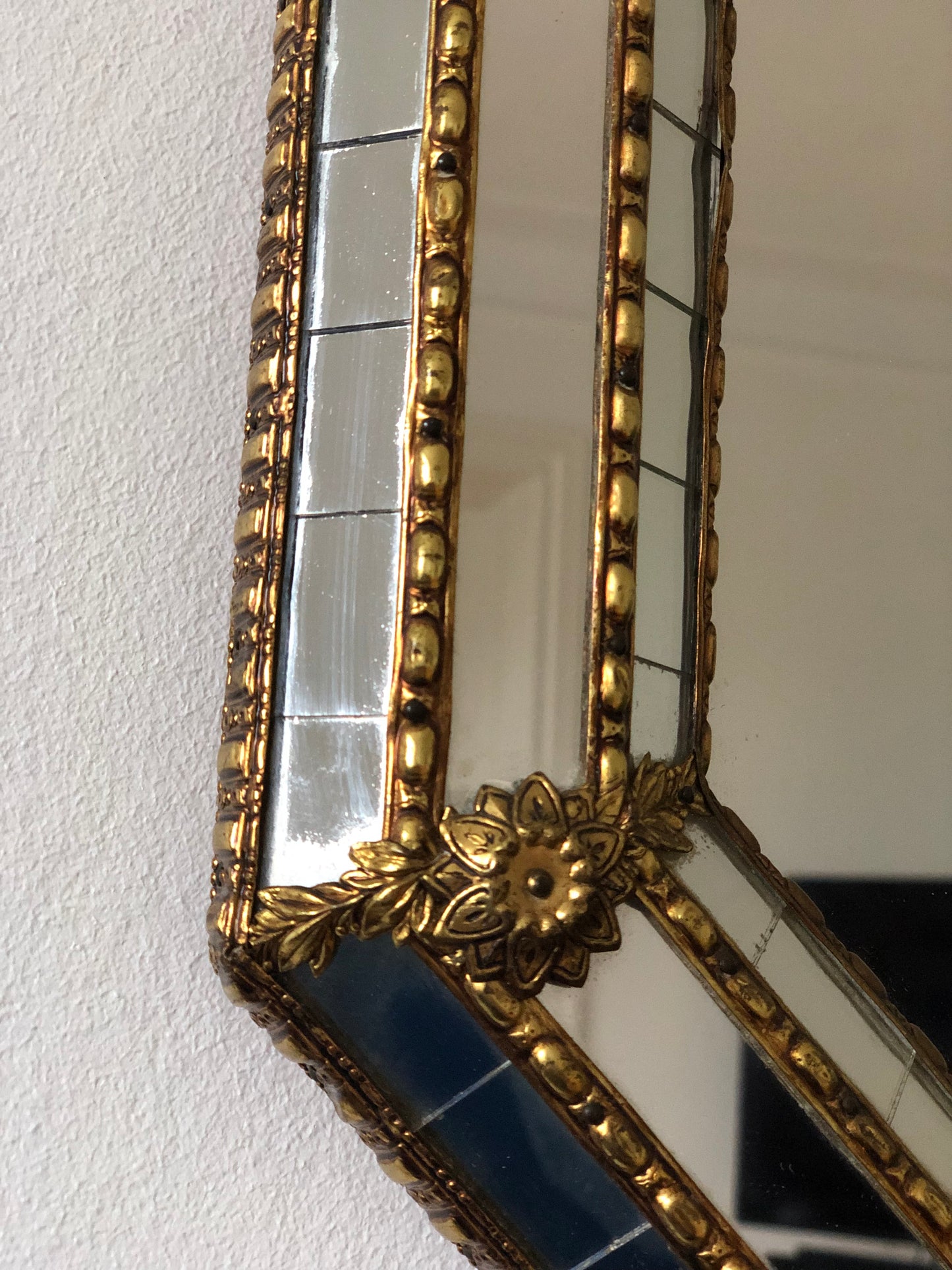 Large Vintage Venetian Octagonal Mirror Hollywood Regency in Gold Spain 1990s