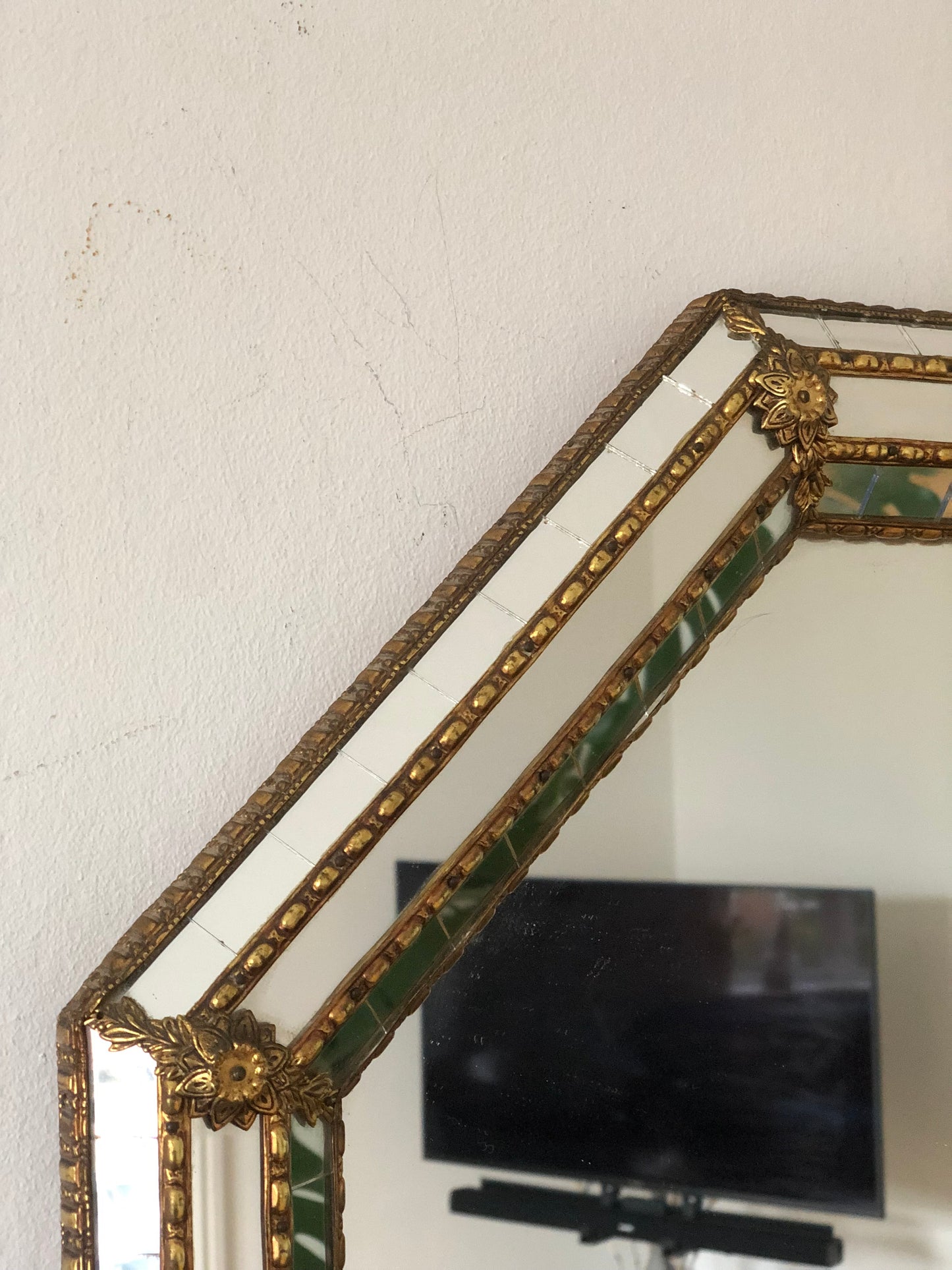 Large Vintage Venetian Octagonal Mirror Hollywood Regency in Gold Spain 1990s