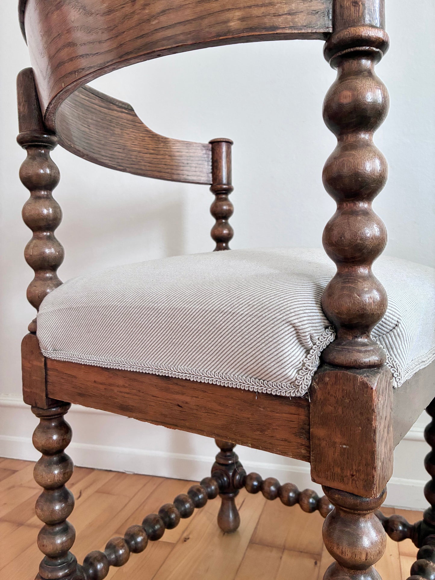 Antique Edwardian Bobbin Corner Chairs, English 1900