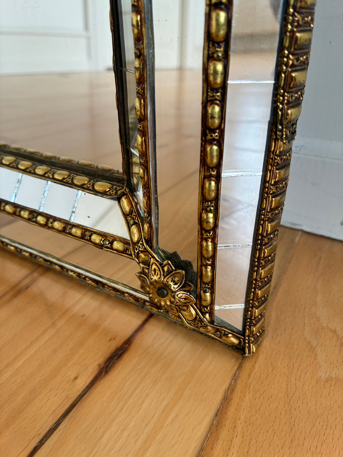 Large Vintage Spanish Venetian-Style Wall Mirror, Brass, 1980s Hollywood Regency
