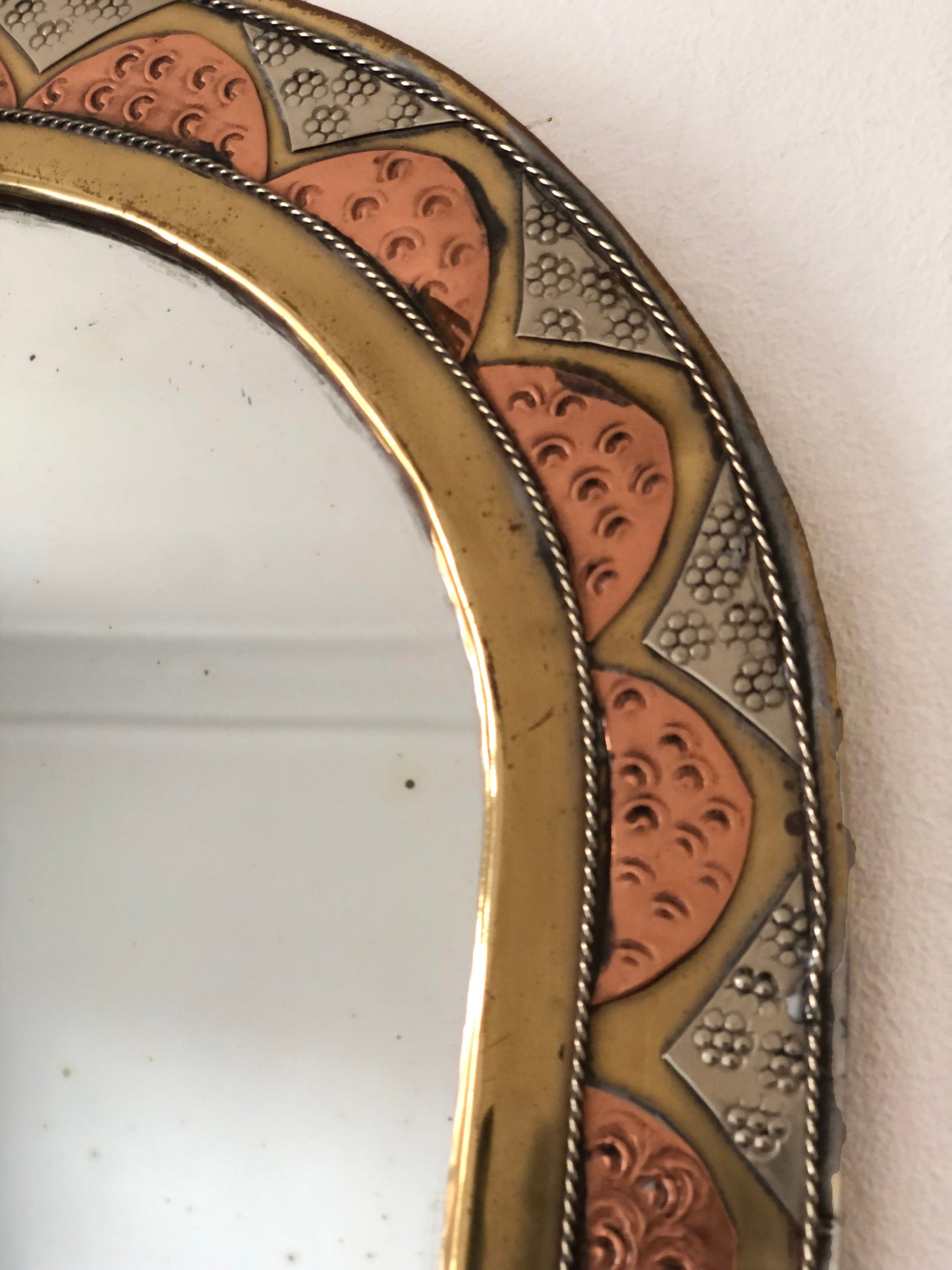 Vintage Arched Wall Mirror – Spanish, Hollywood Regency, Moroccan-inspired 1960s