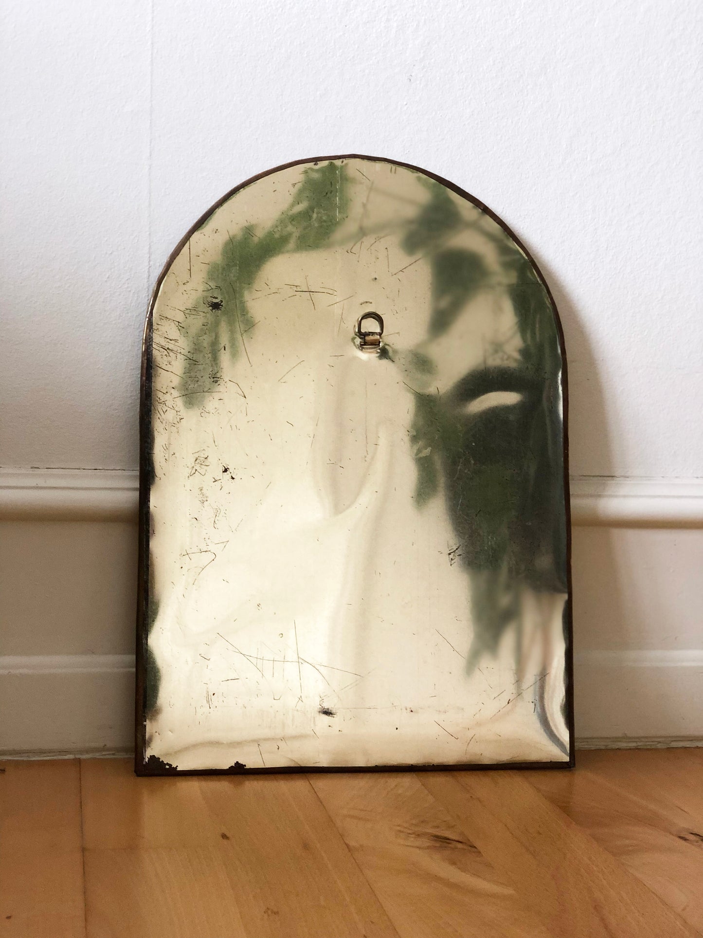 Vintage Arched Wall Mirror – Spanish, Hollywood Regency, Moroccan-inspired 1960s
