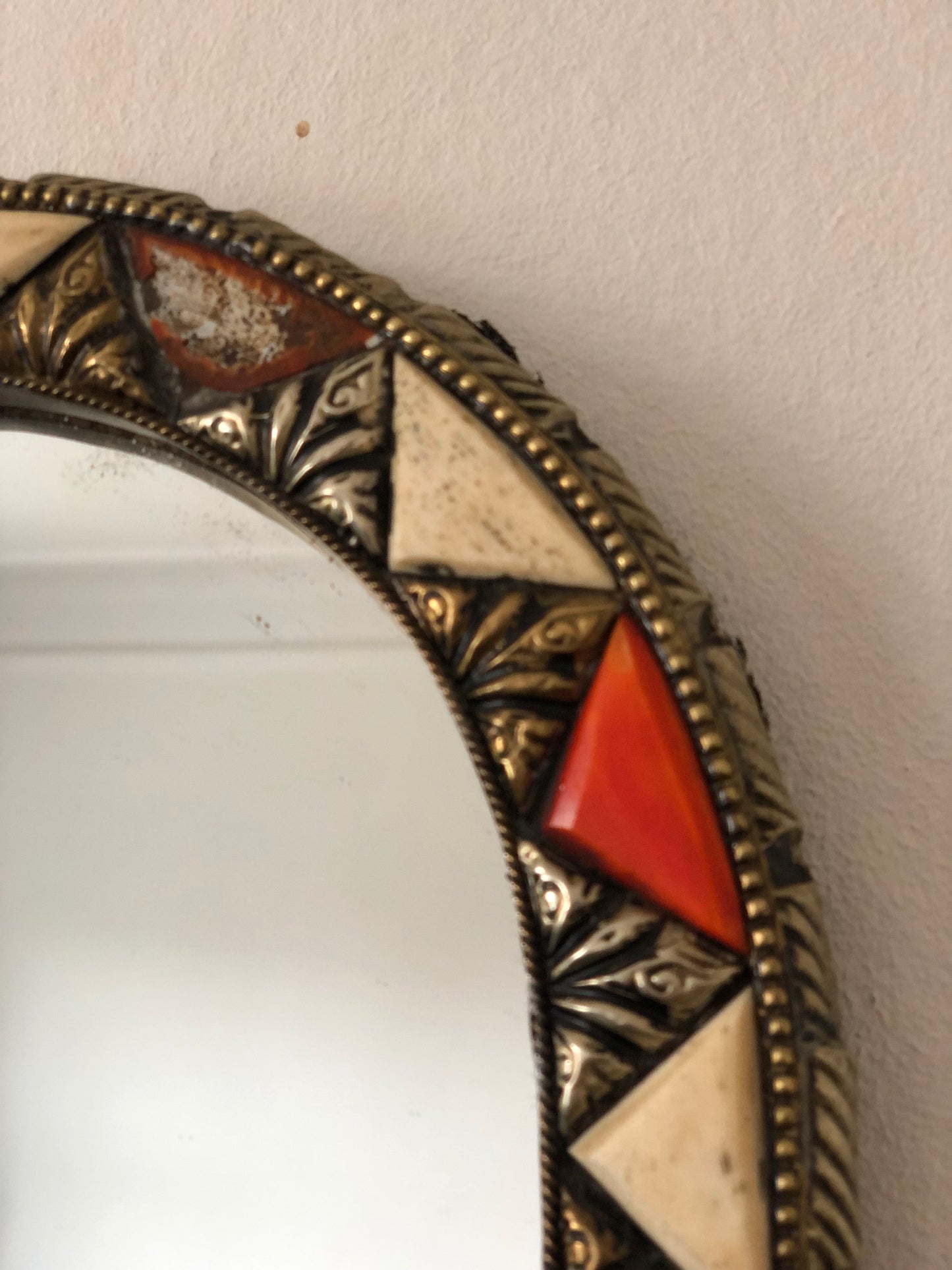 Vintage Arched Wall Mirror – Spanish, Hollywood Regency, Moroccan-inspired 1960s