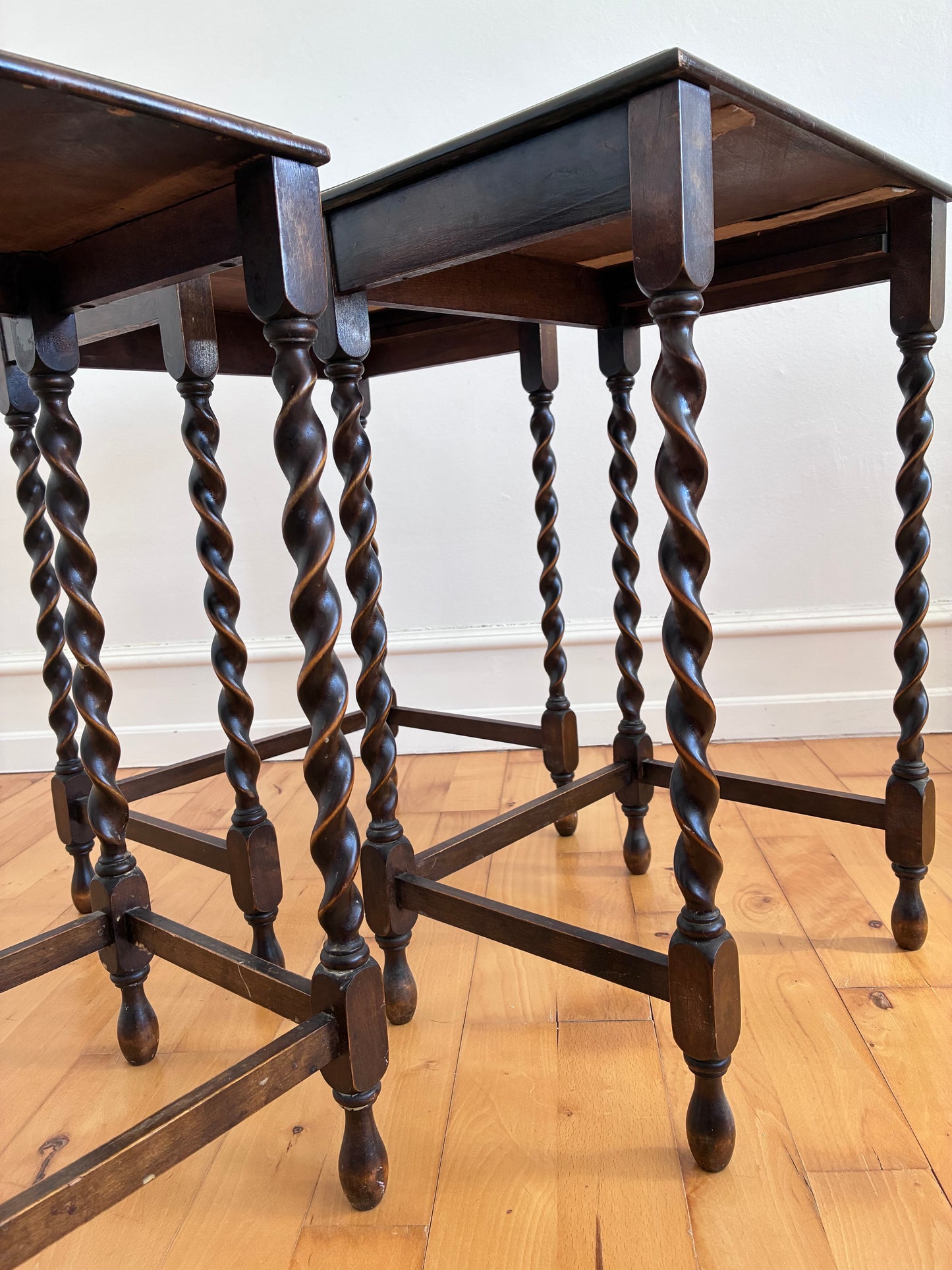 Vintage Set of 3 Barley Twist Walnut Nesting Side Tables, English 1940s