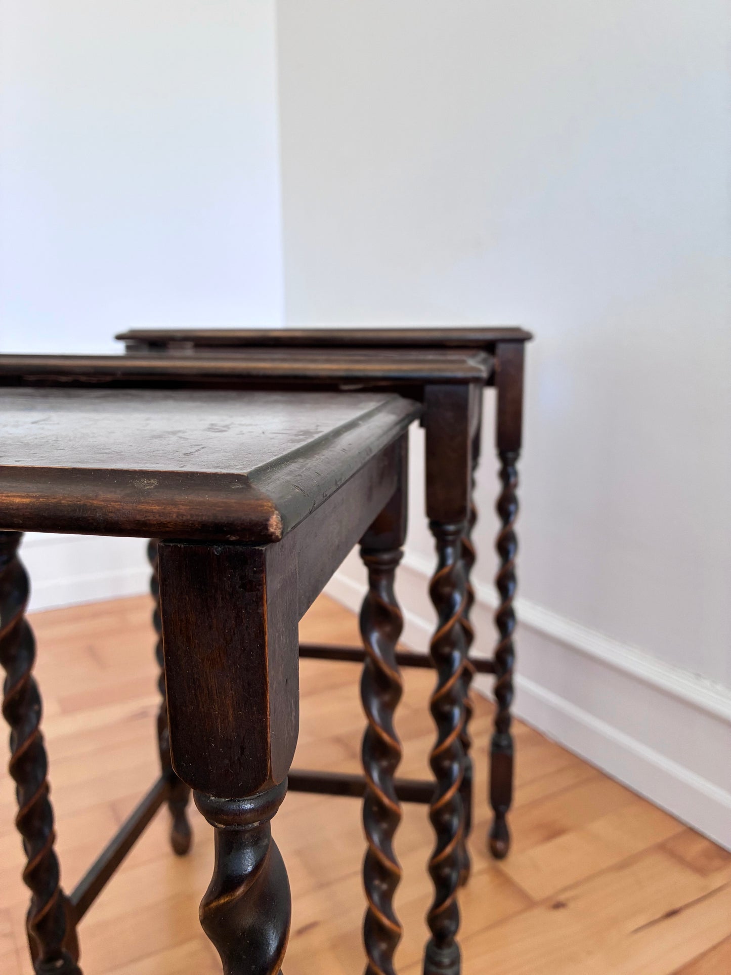 Vintage Set of 3 Barley Twist Walnut Nesting Side Tables, English 1940s