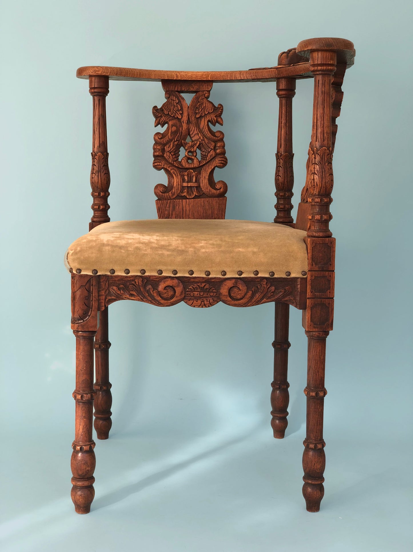 Victorian Carved Oak Corner Chair Cherub Head 1920s